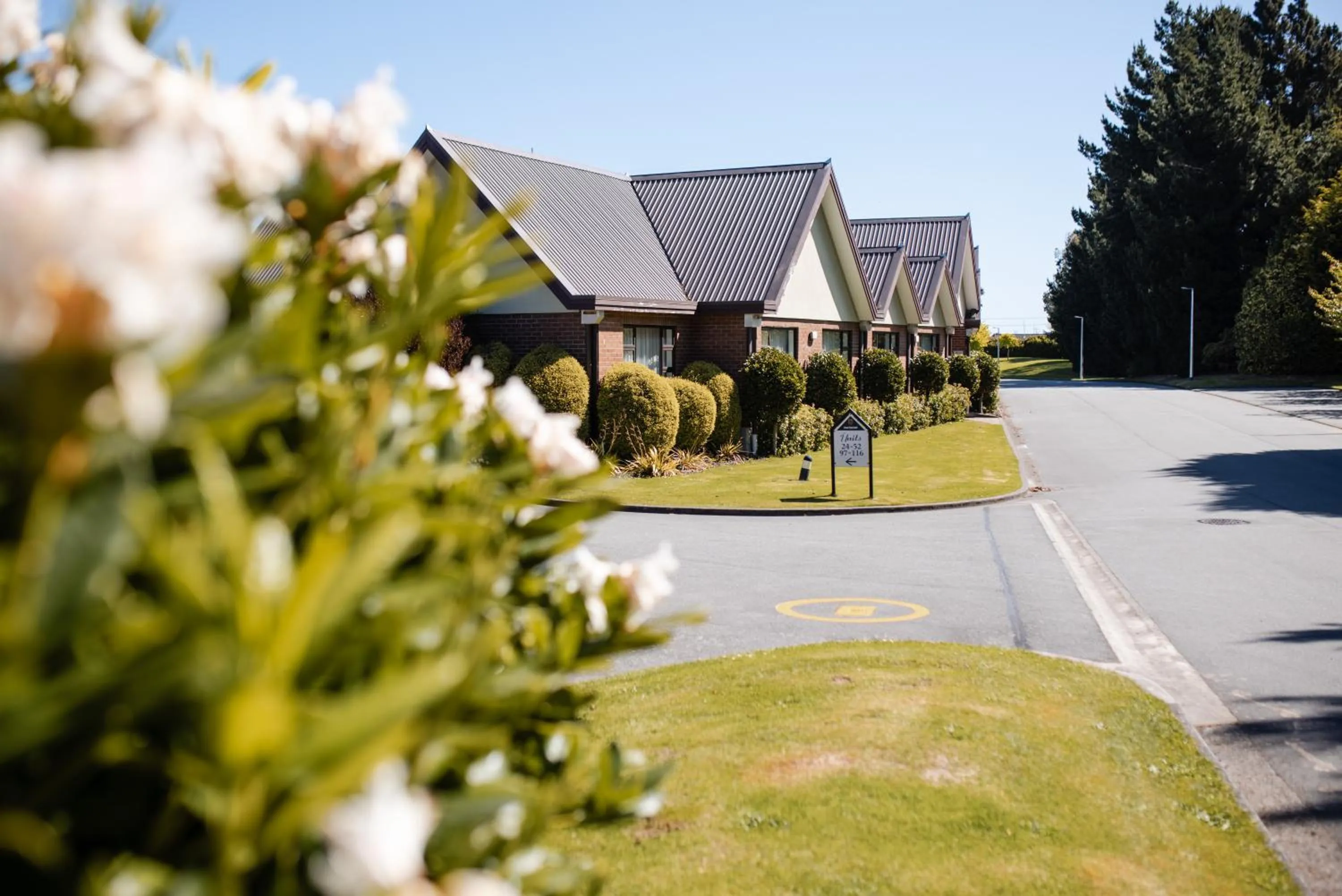 Property building in Ascot Park Hotel
