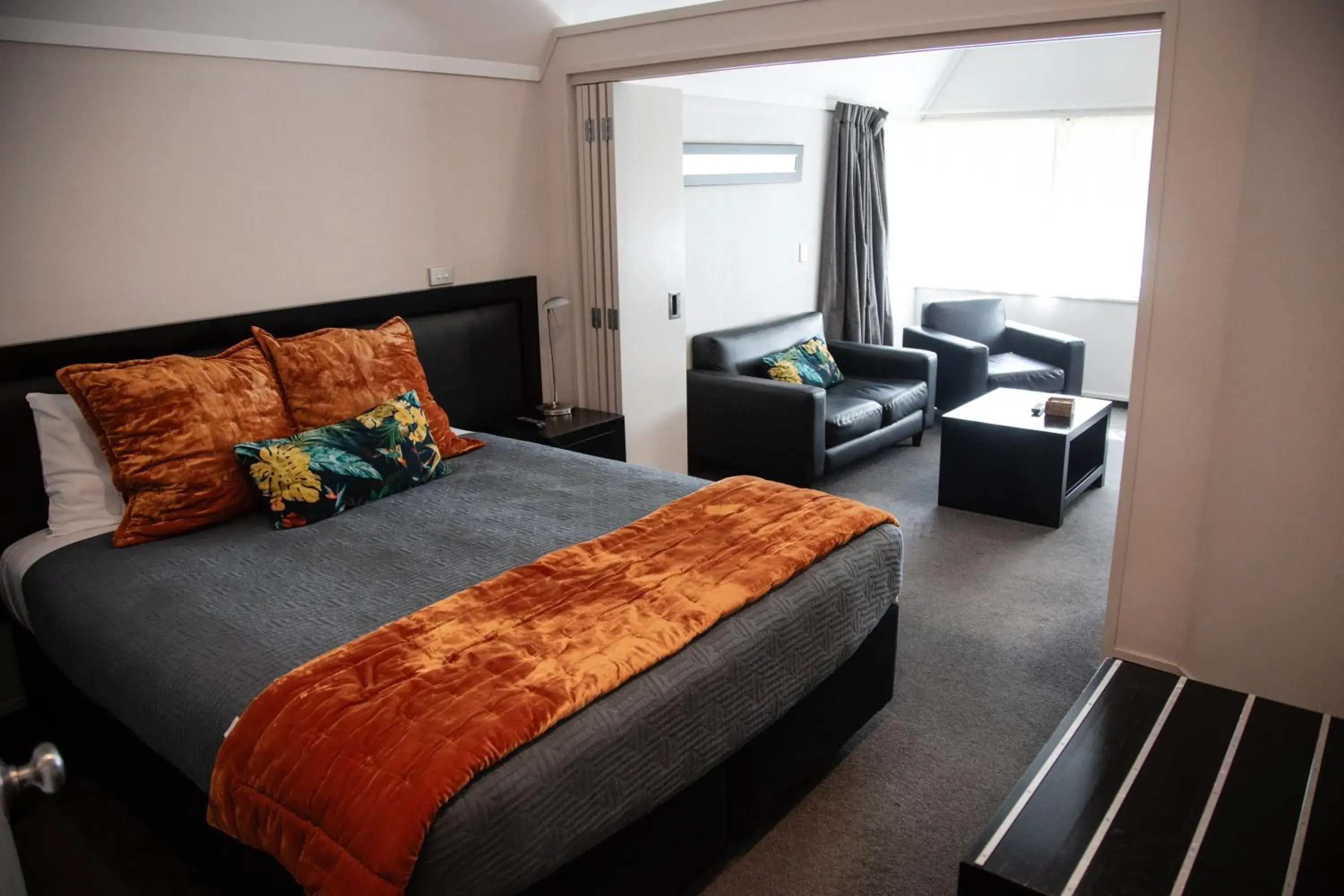 Deluxe Studio in Ascot Park Hotel Deluxe Studio in Ascot Park Hotel