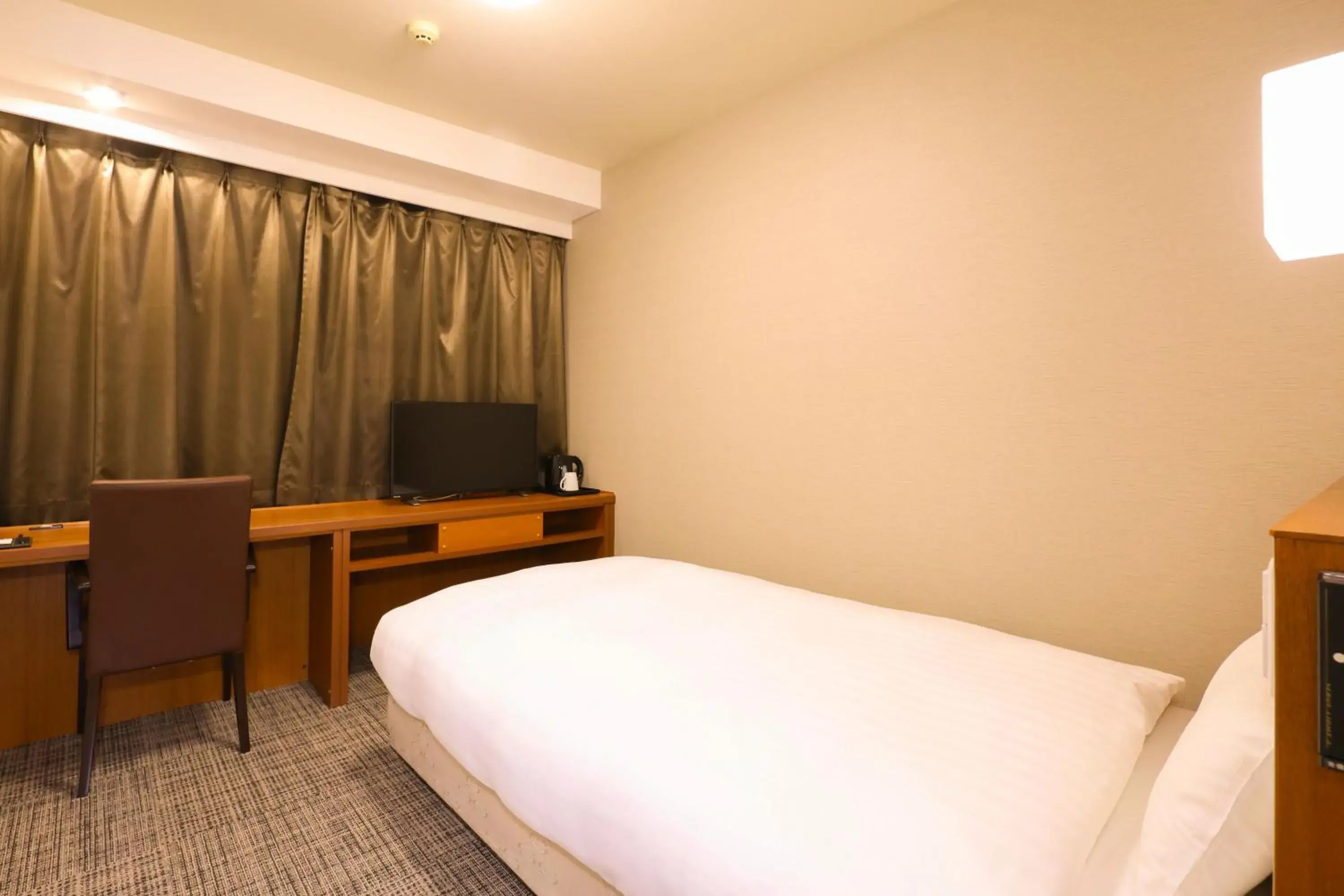 Photo of the whole room, Bed in Dormy Inn Kurashiki Natural Hot Spring Photo of the whole room, Bed in Dormy Inn Kurashiki Natural Hot Spring