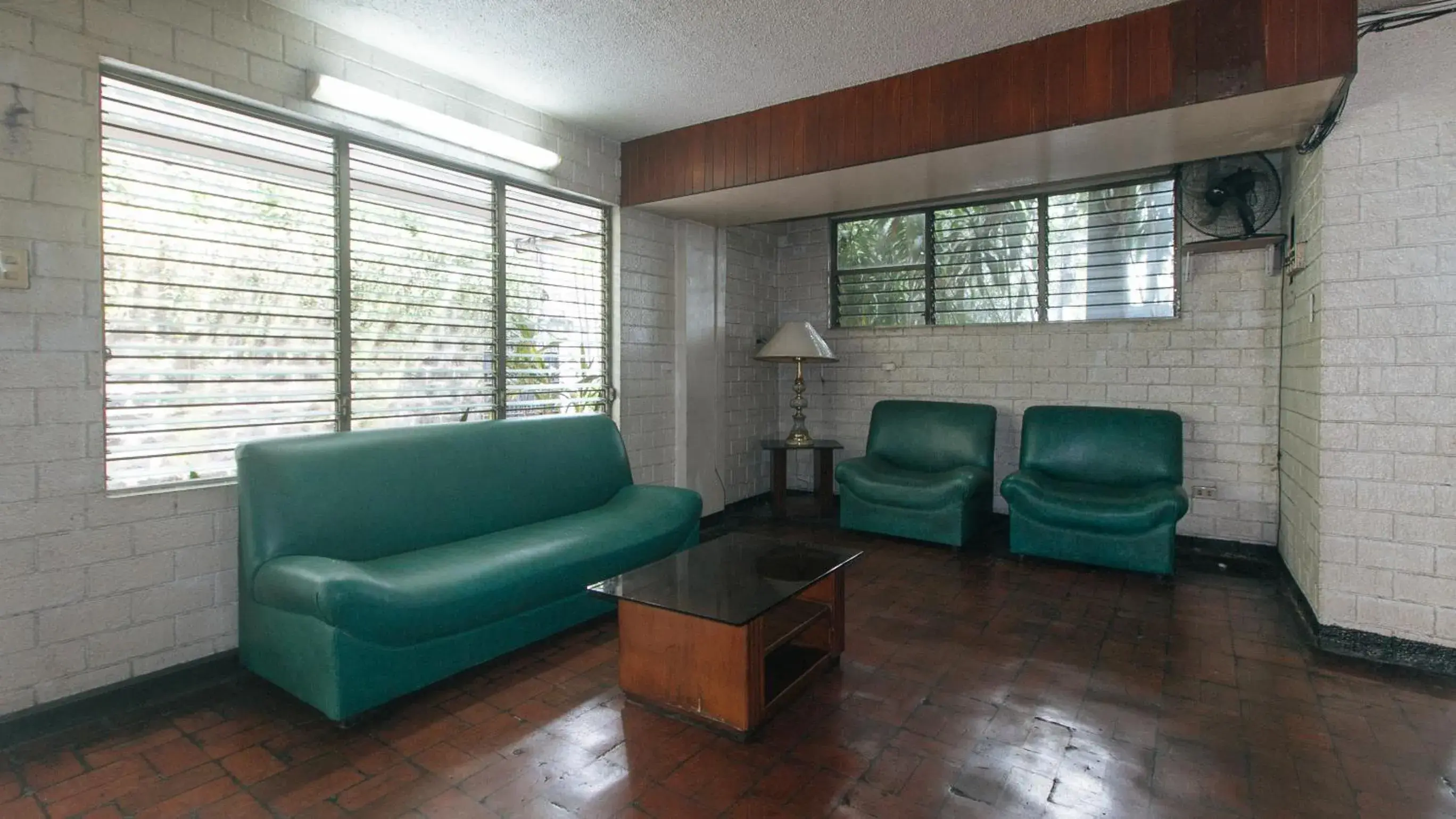 Living room in RedDoorz at Broadway Court Apartelle Quezon City Living room in RedDoorz at Broadway Court Apartelle Quezon City