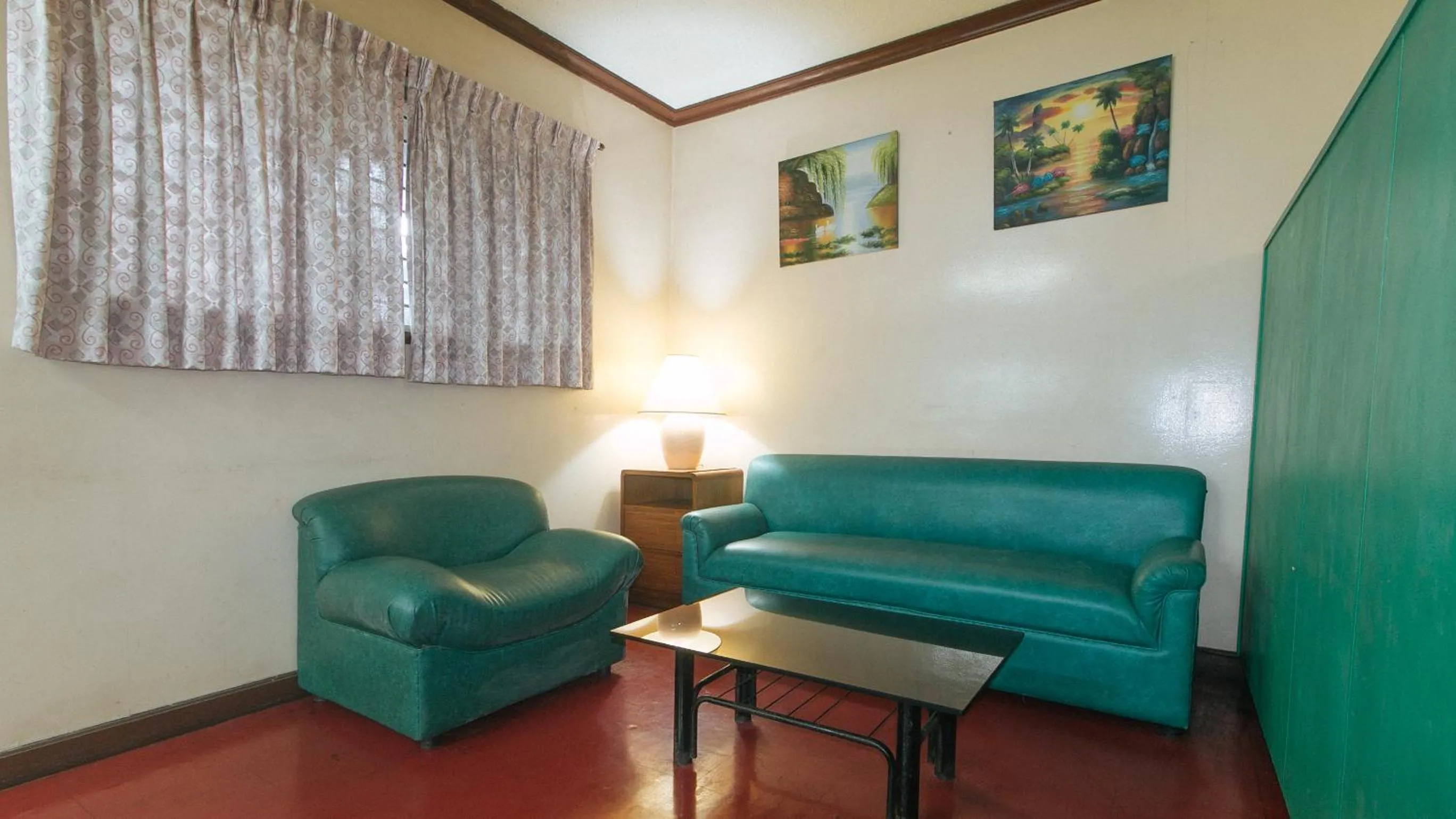 Living room in RedDoorz at Broadway Court Apartelle Quezon City