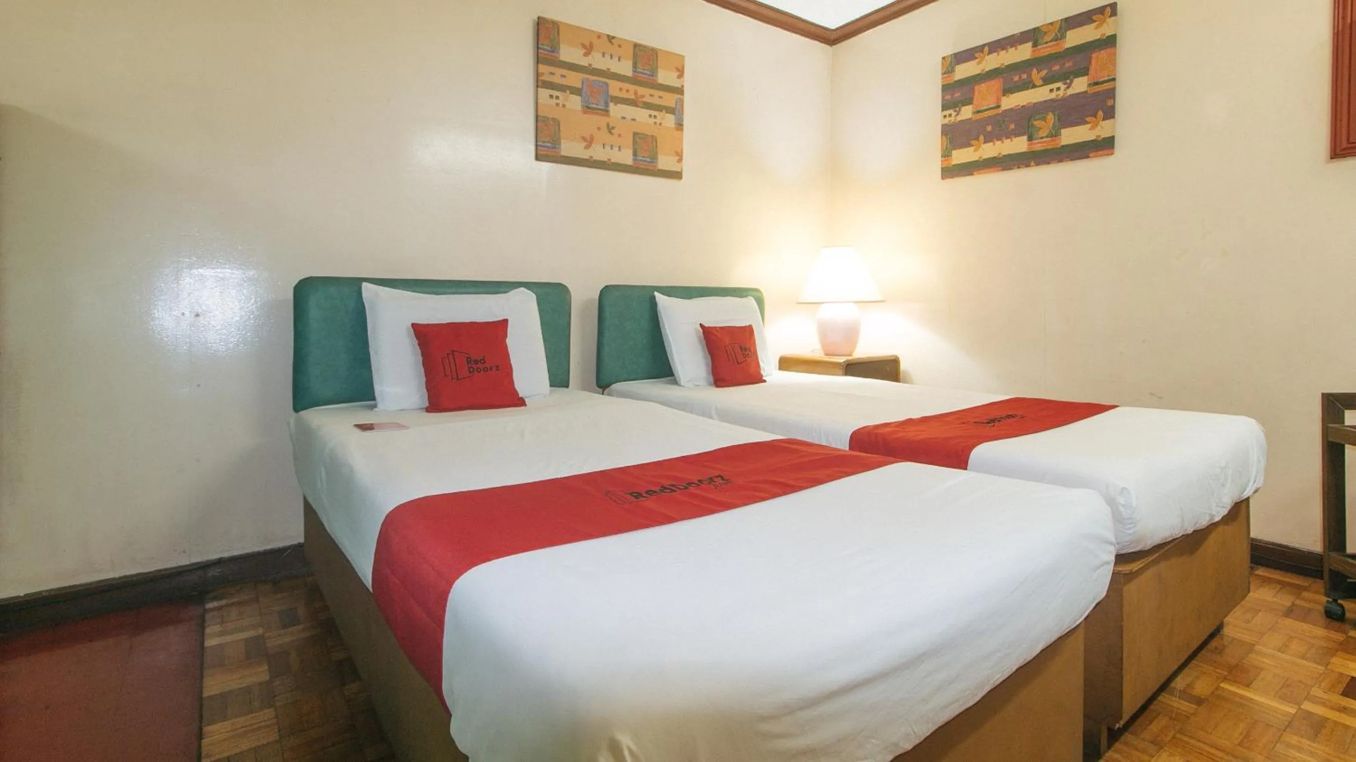 Bed in RedDoorz at Broadway Court Apartelle Quezon City