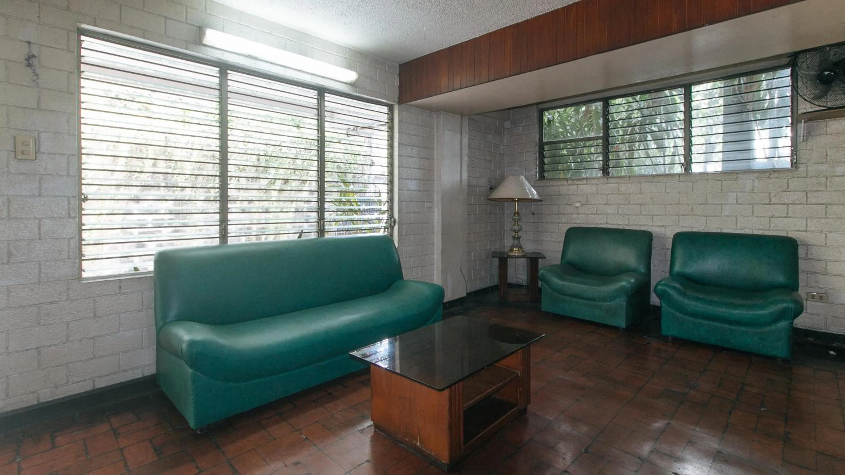 Living room in RedDoorz at Broadway Court Apartelle Quezon City