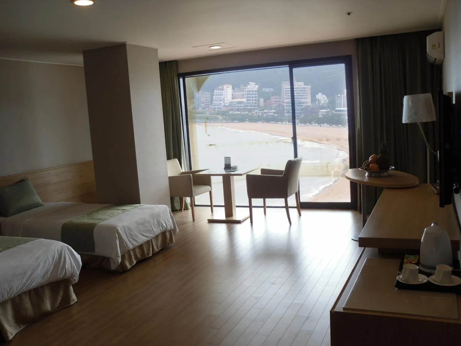 Day in Songjung Hotel