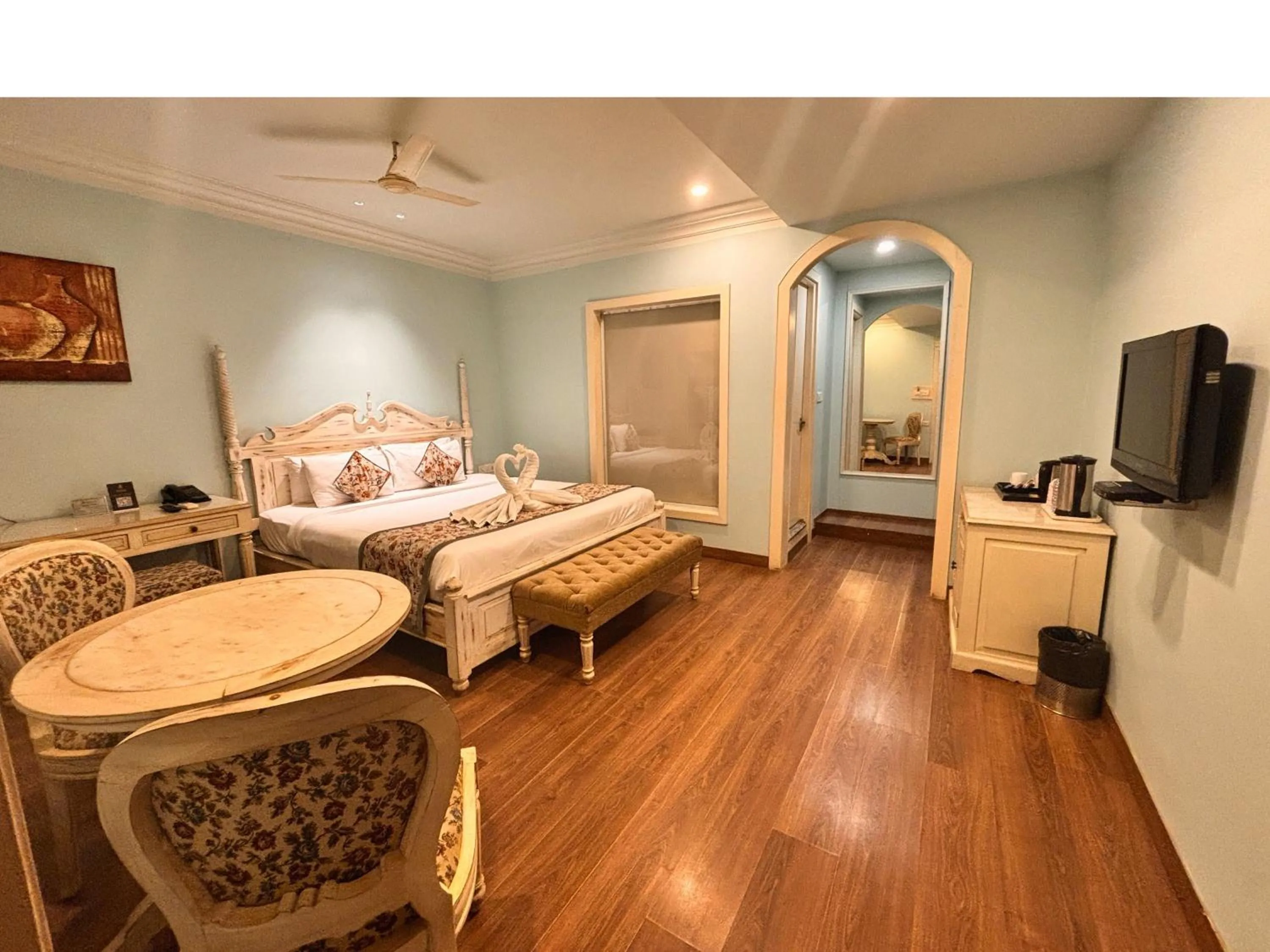 Bedroom, Bed in Ratnawali – A Vegetarian Heritage Hotel