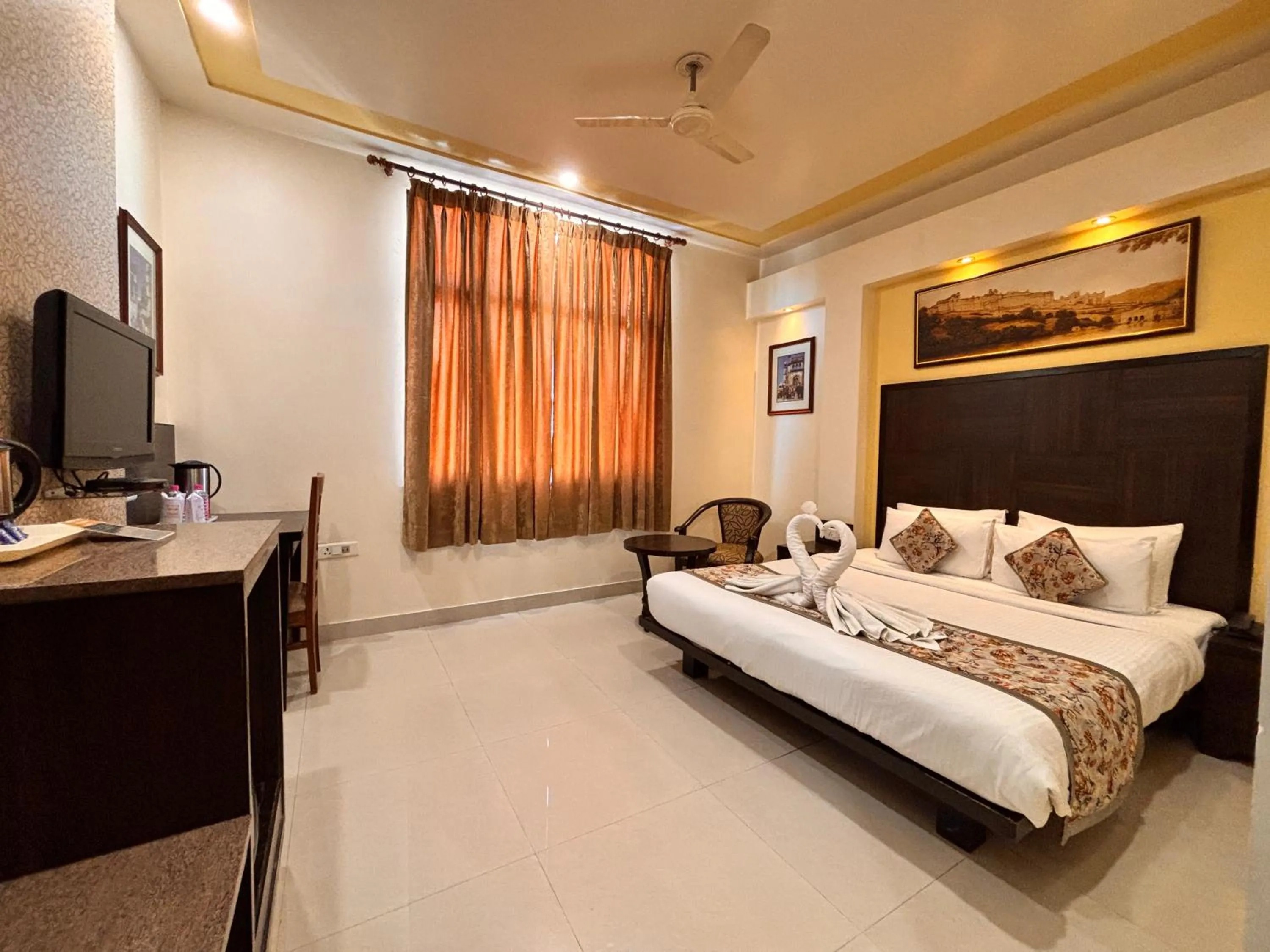 Bedroom, Bed in Ratnawali – A Vegetarian Heritage Hotel