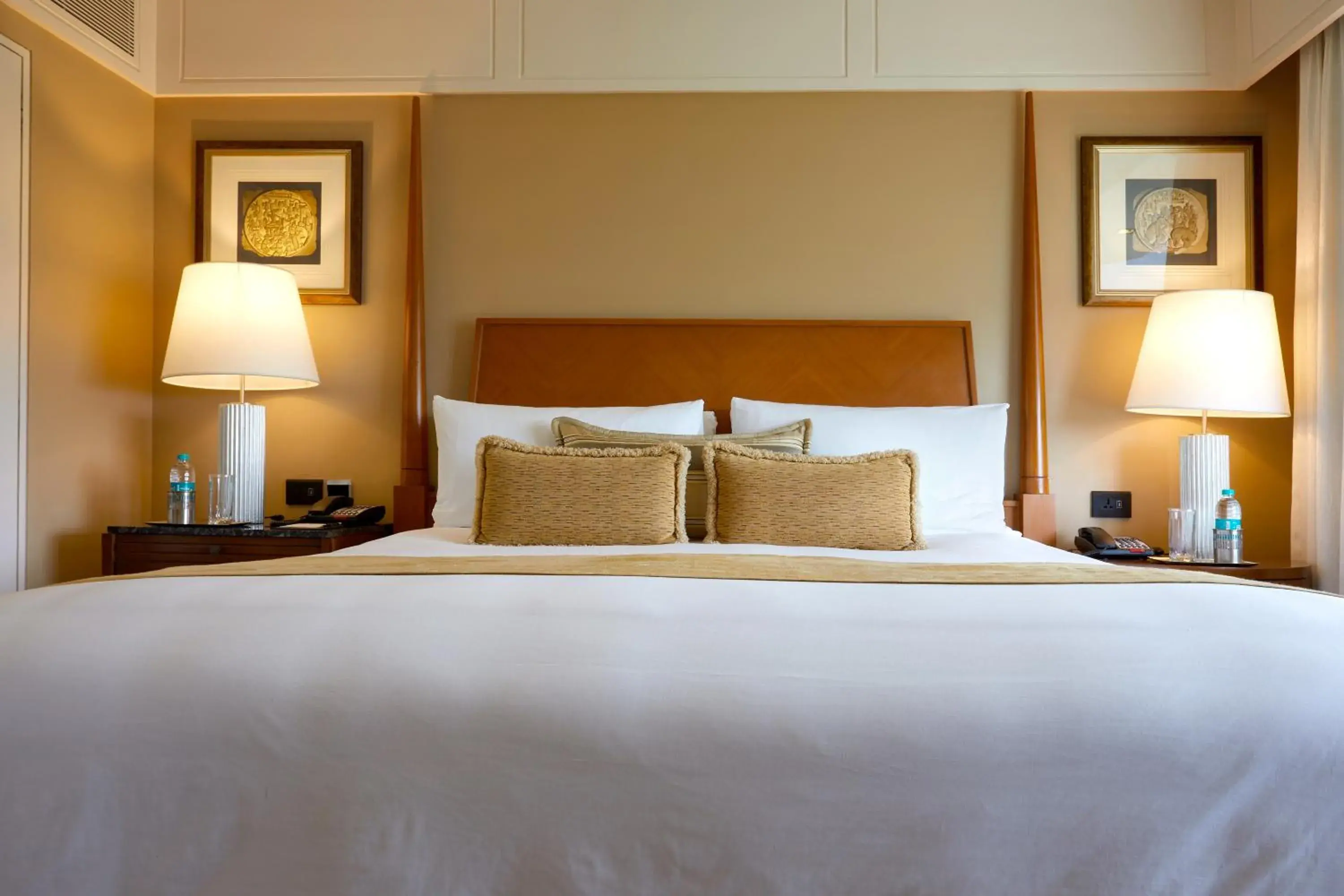 Bedroom, Bed in The Leela Mumbai Bedroom, Bed in The Leela Mumbai