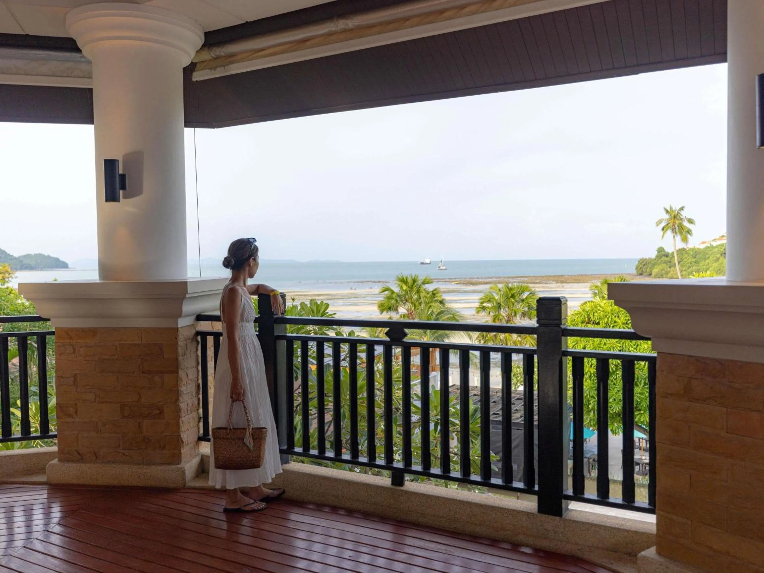 Lounge or bar in Pullman Phuket Panwa Beach Resort