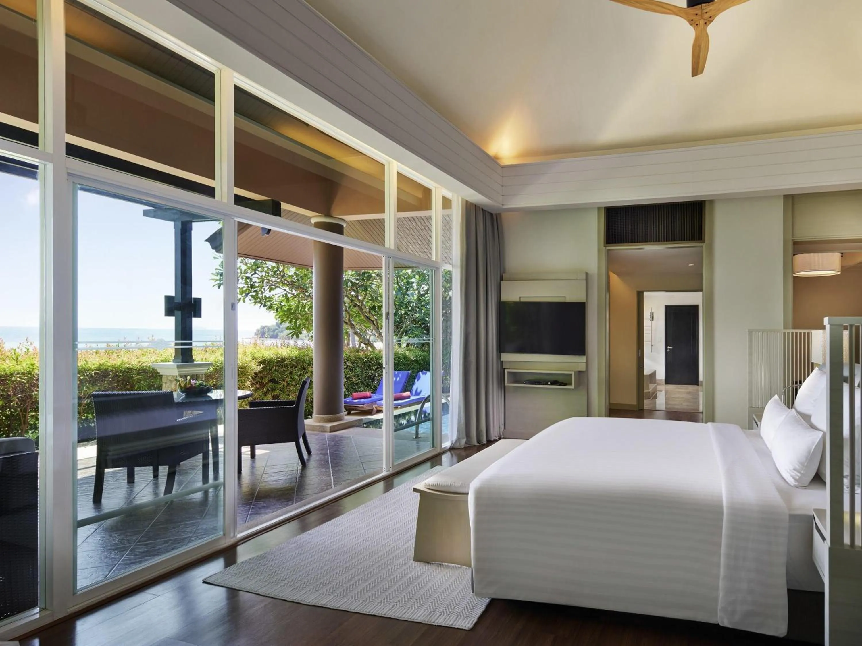 Photo of the whole room, Bed in Pullman Phuket Panwa Beach Resort