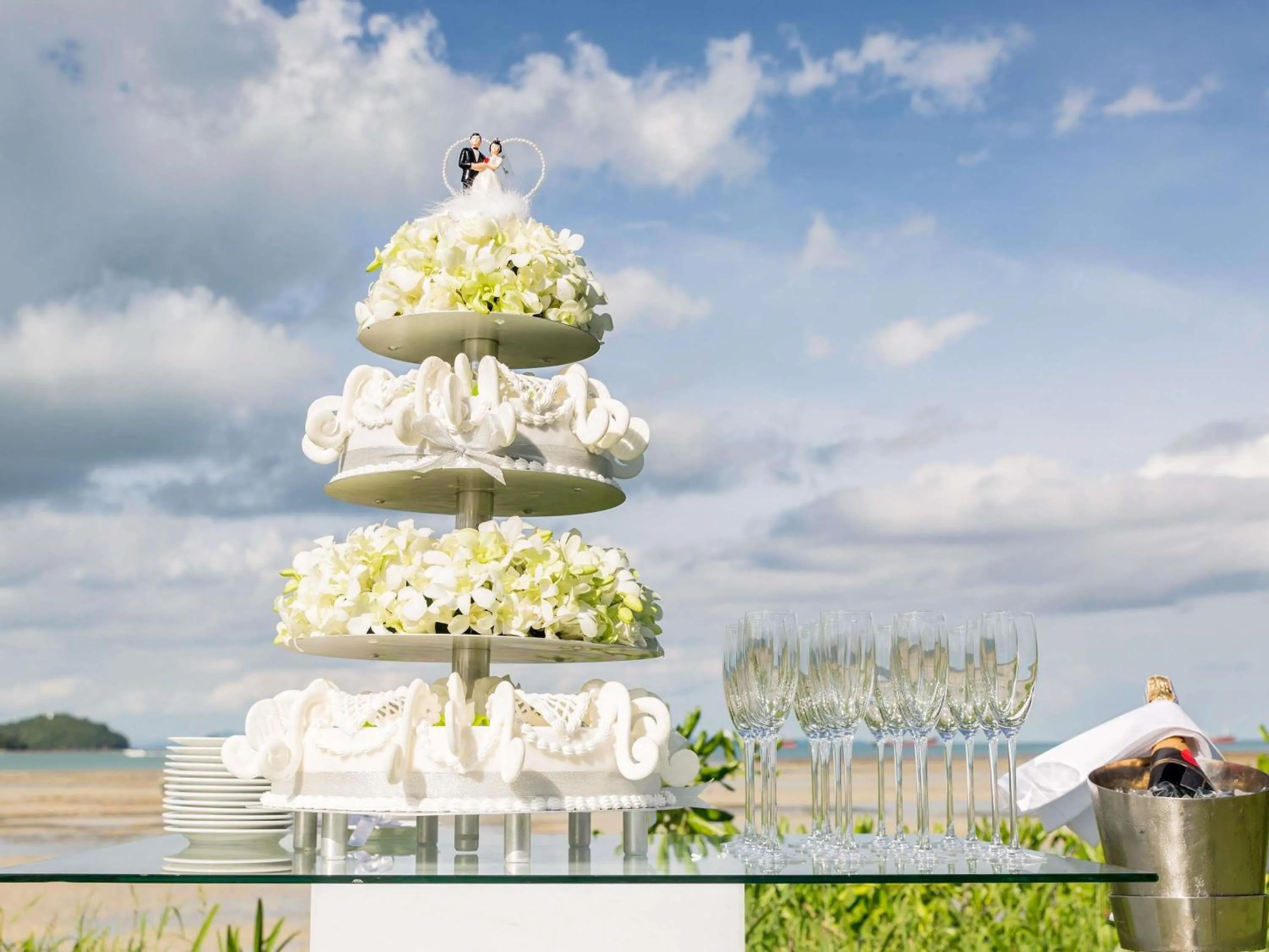 wedding in Pullman Phuket Panwa Beach Resort