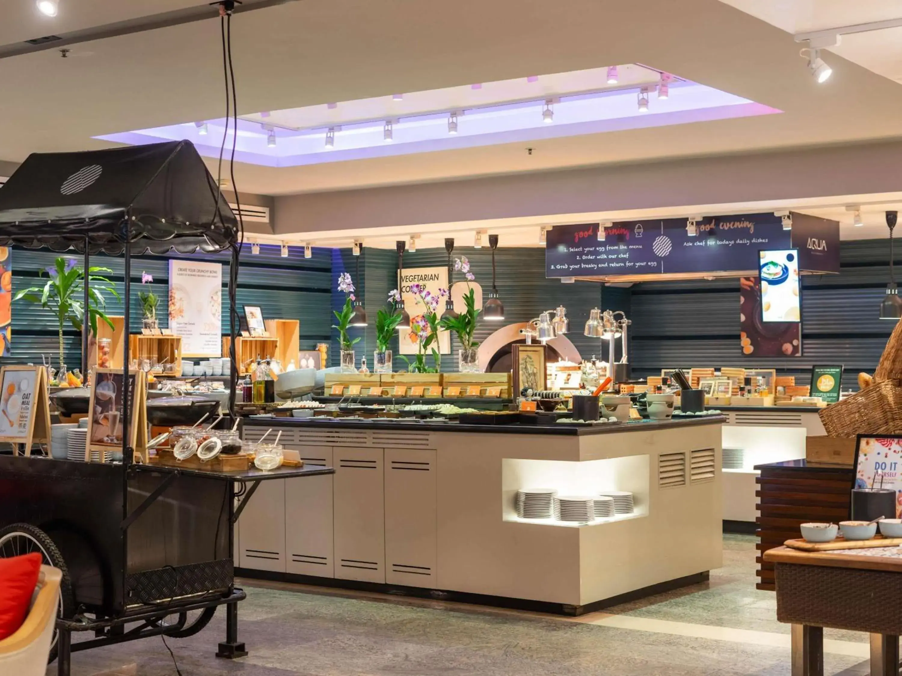 Restaurant/places to eat in Pullman Phuket Panwa Beach Resort Restaurant/places to eat in Pullman Phuket Panwa Beach Resort