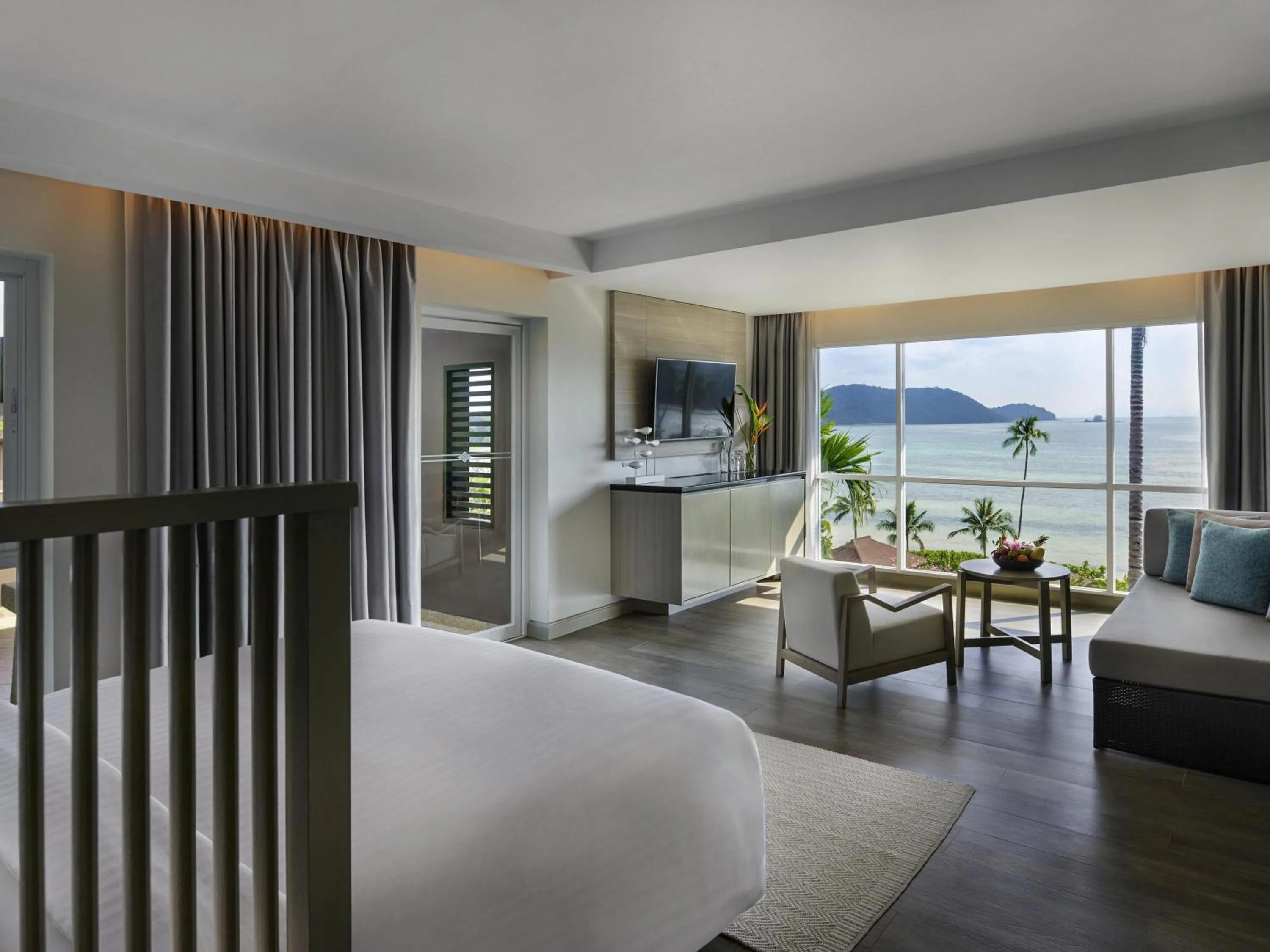 Photo of the whole room, Bed in Pullman Phuket Panwa Beach Resort