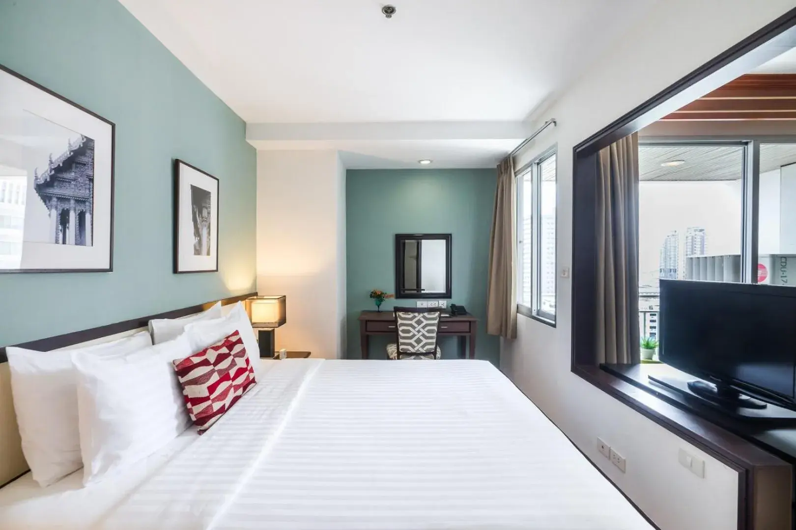 Bed in Evergreen Place Siam by UHG Bed in Evergreen Place Siam by UHG