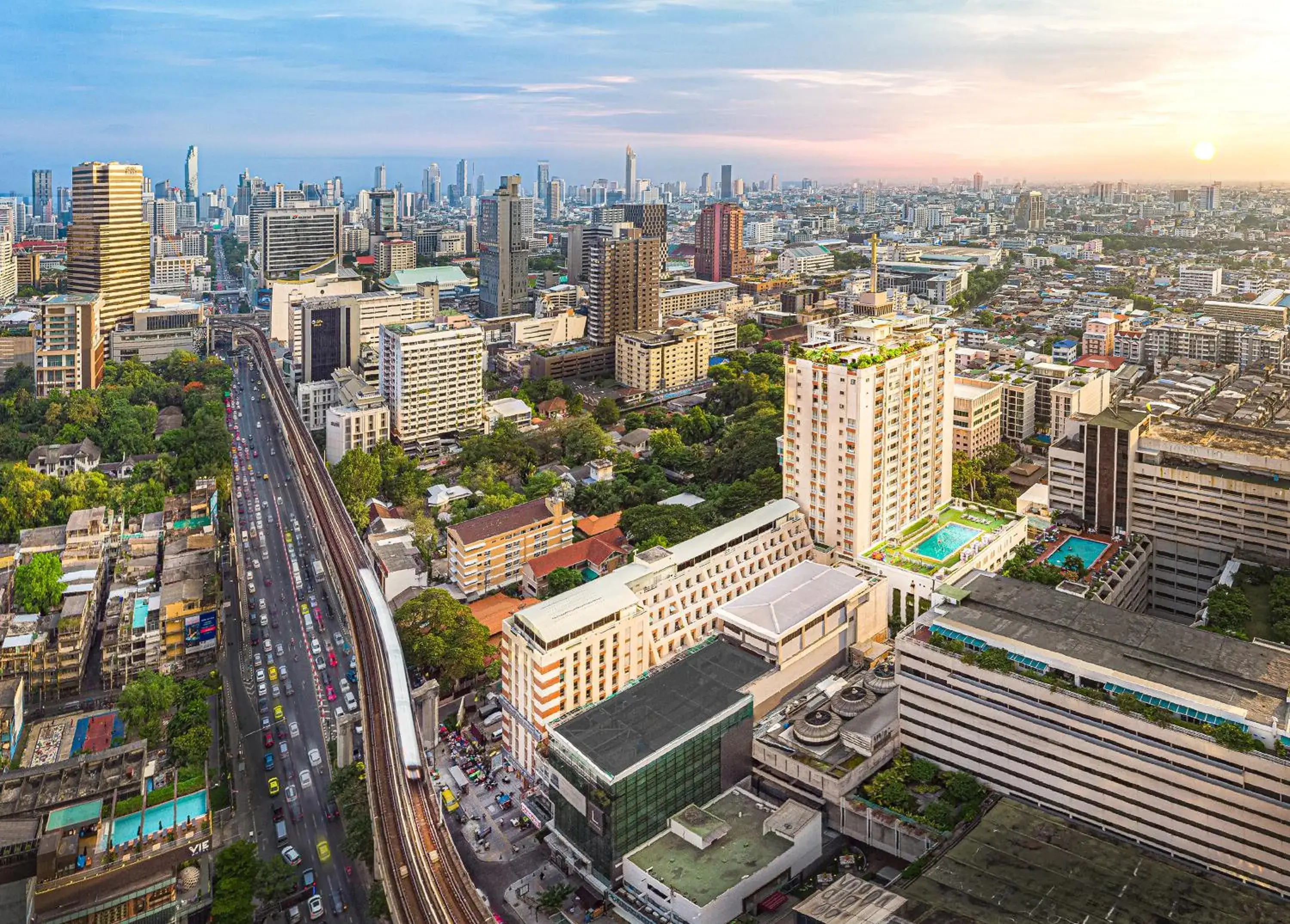 City view in Evergreen Place Siam by UHG City view in Evergreen Place Siam by UHG