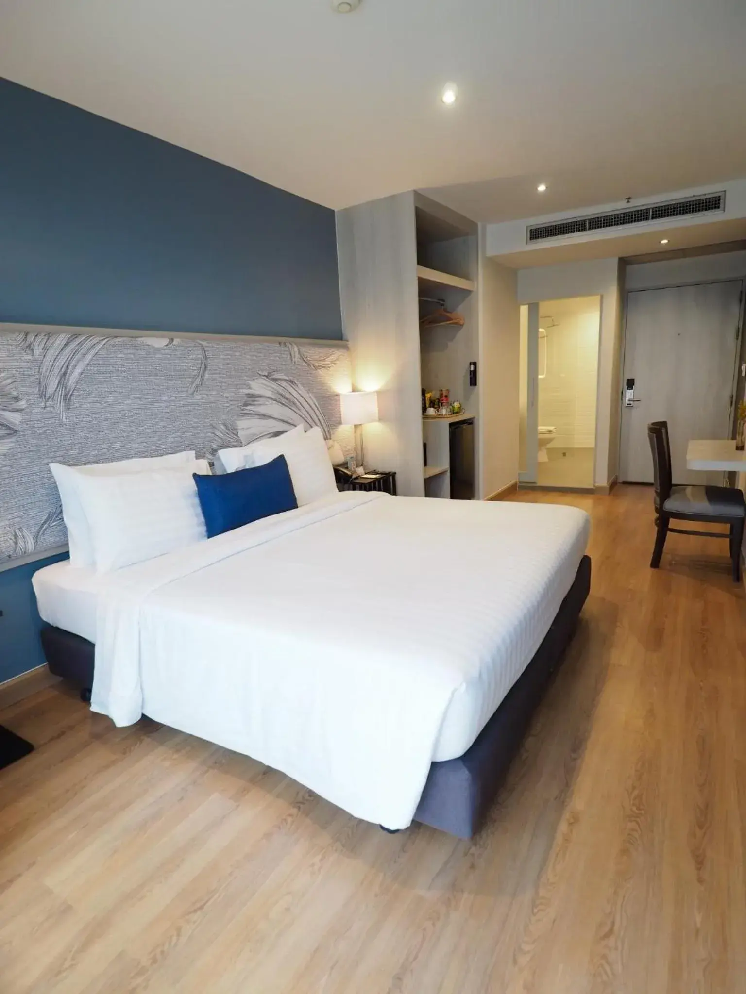 Bedroom, Bed in Evergreen Place Siam by UHG Bedroom, Bed in Evergreen Place Siam by UHG