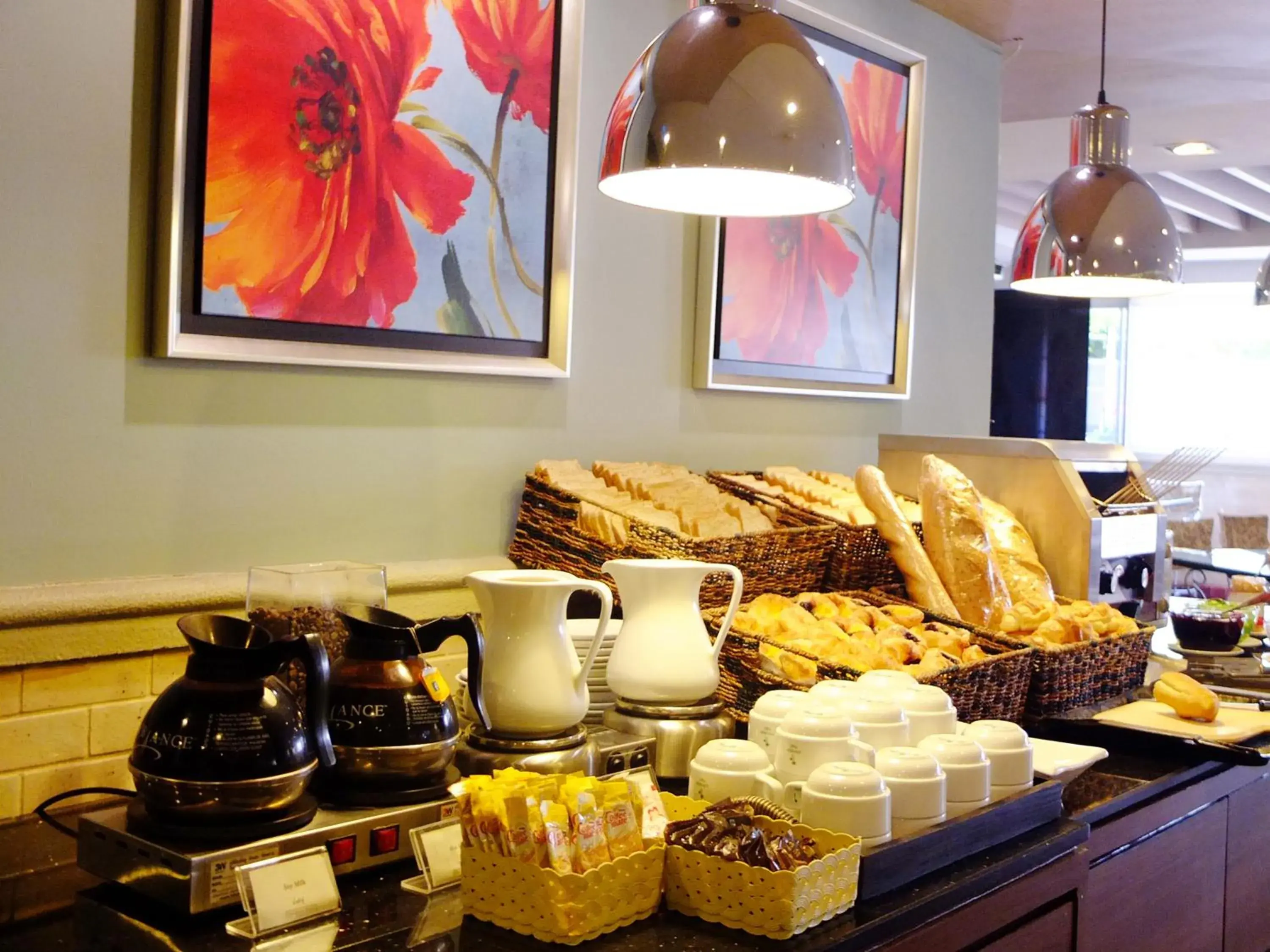 Food in Evergreen Place Siam by UHG Food in Evergreen Place Siam by UHG