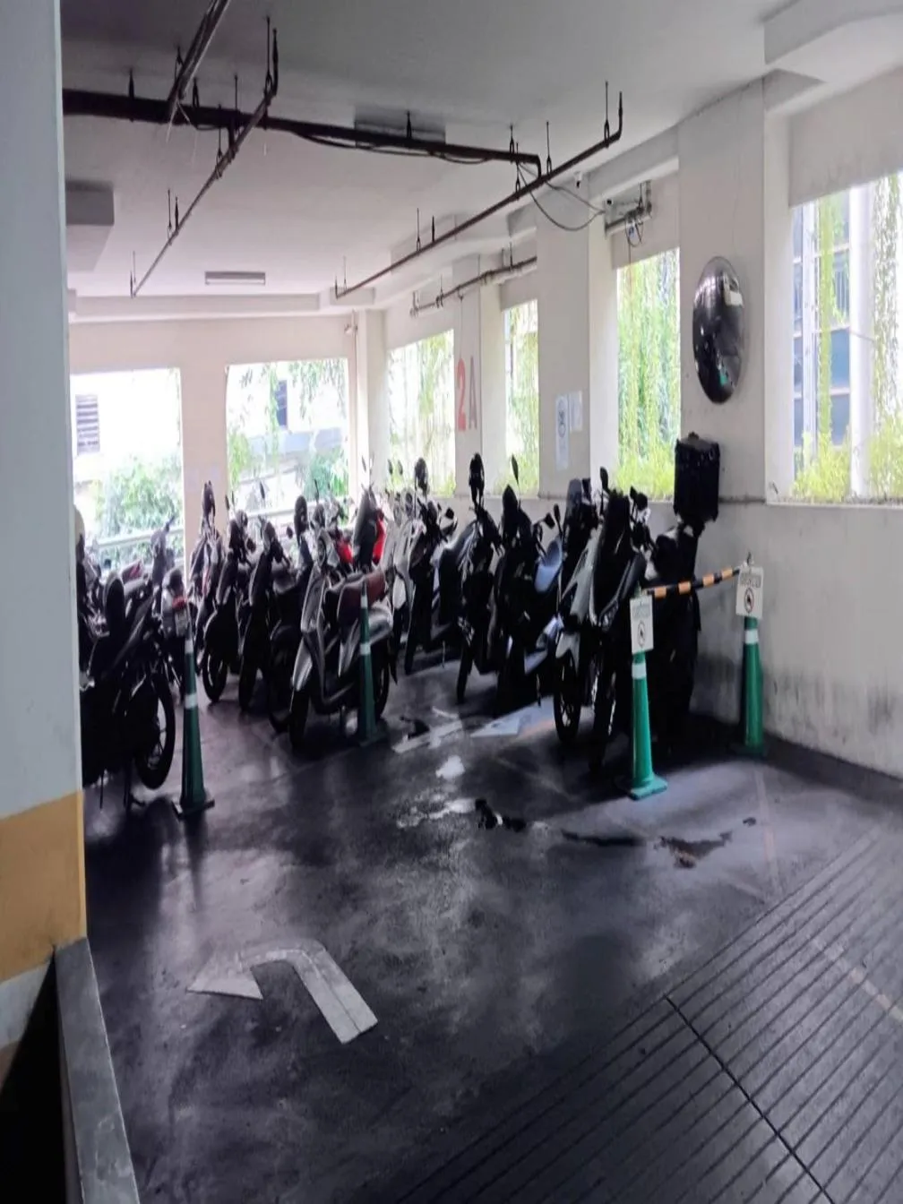 Parking in Evergreen Place Siam by UHG