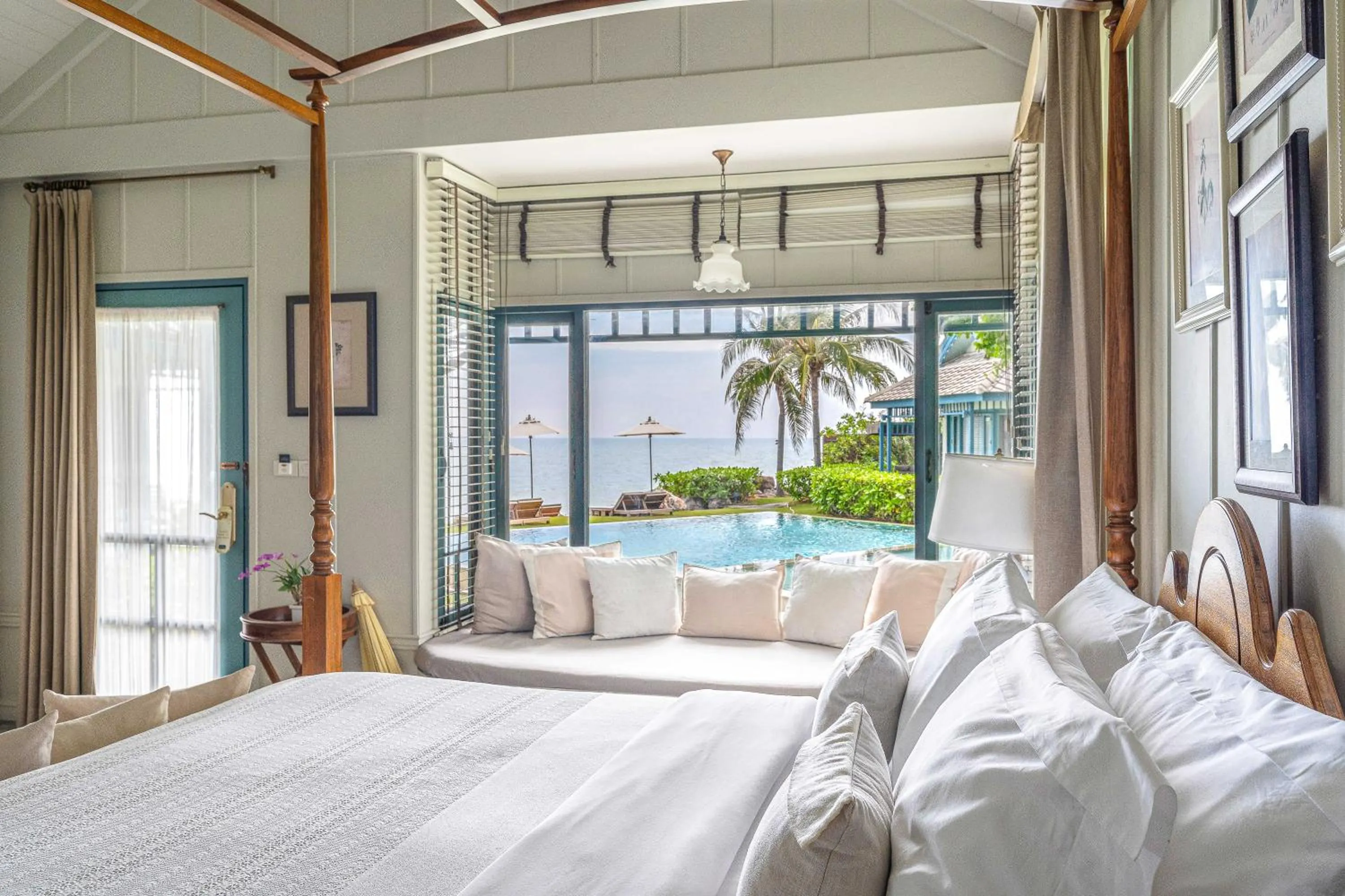 Sea view, Bed in Devasom Hua Hin Resort