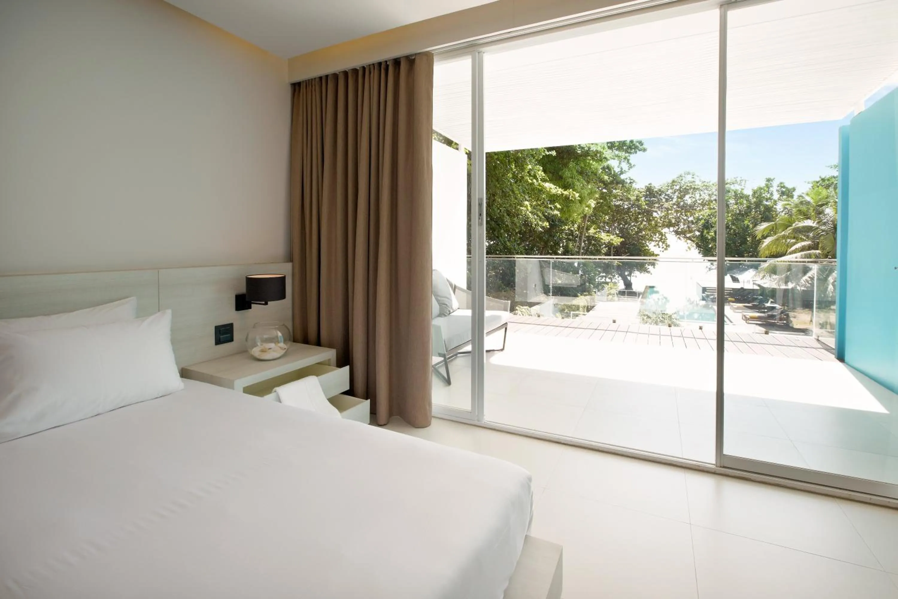 Photo of the whole room, Bed in Q Resort Rayong