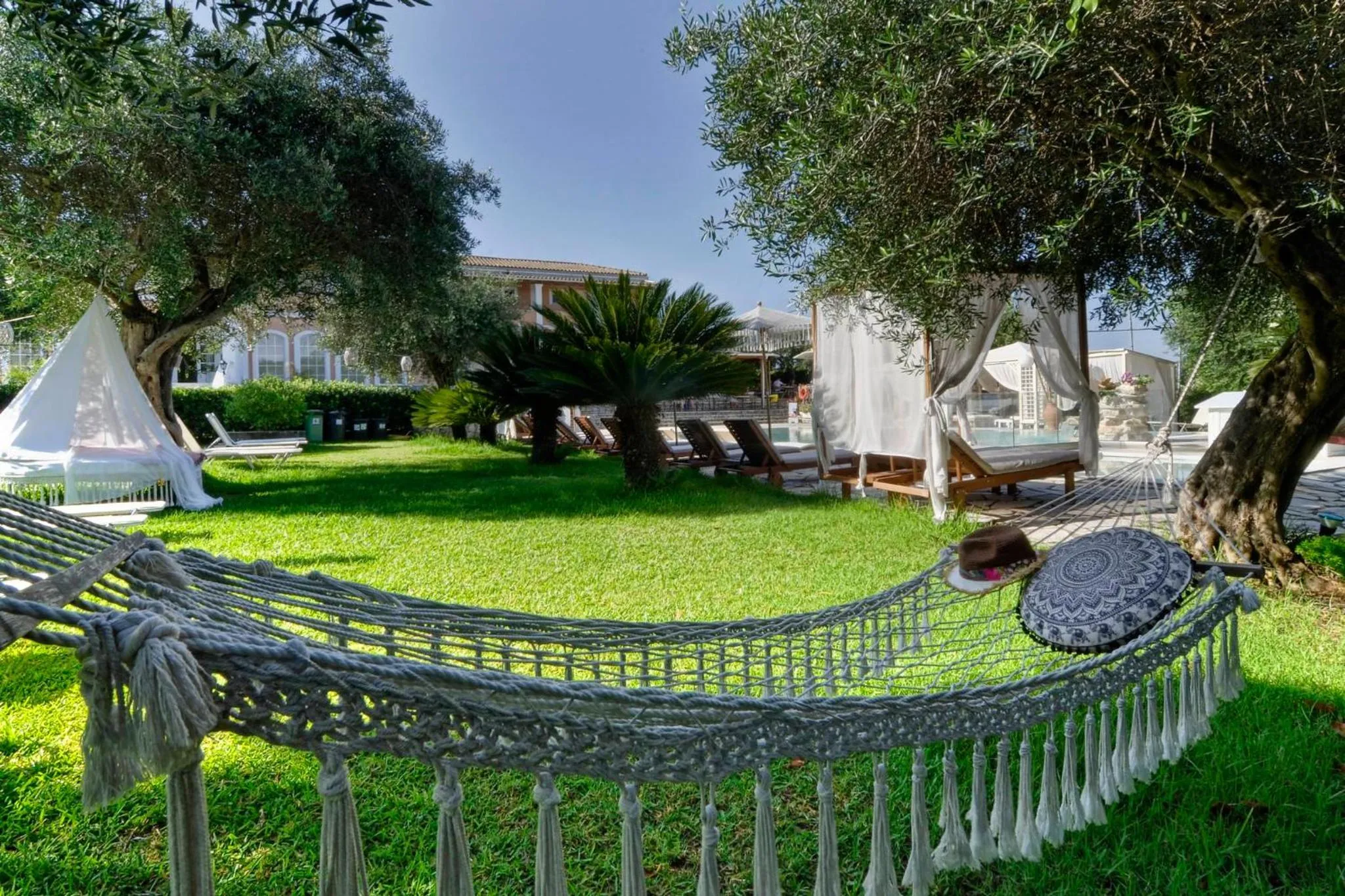 Garden in Nefeli Hotel