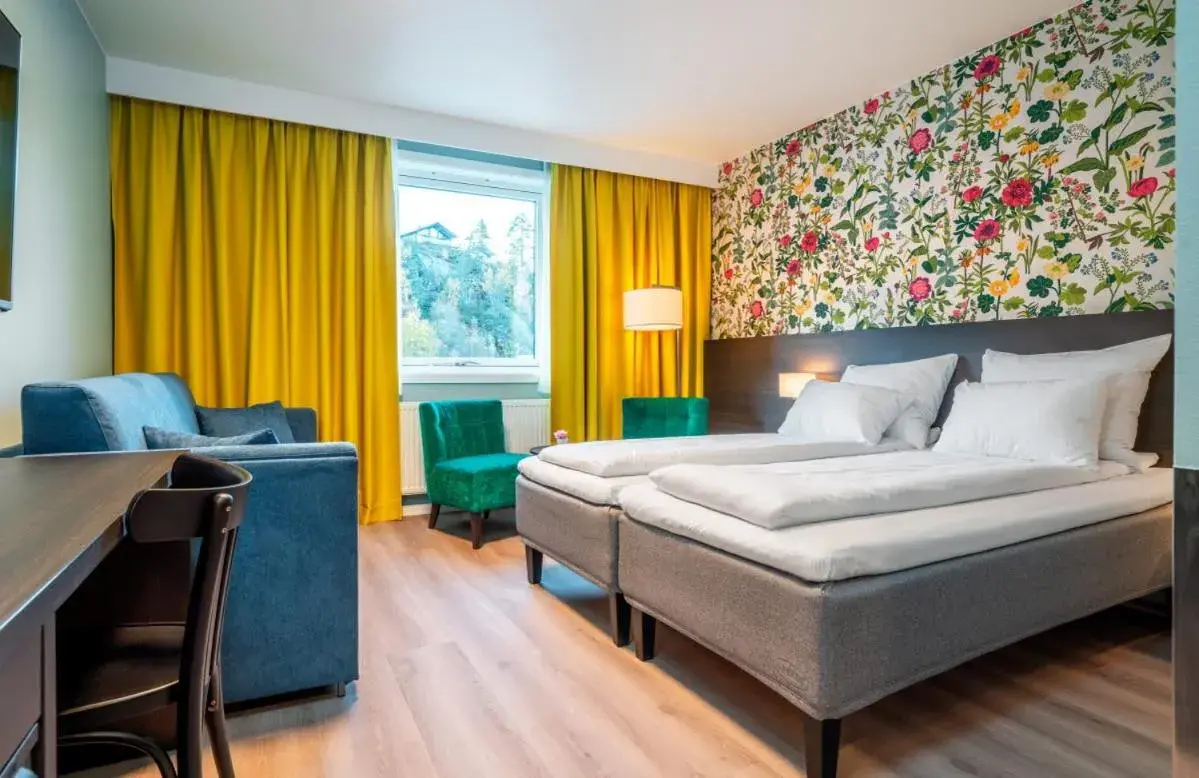 Photo of the whole room, Bed in Thon Hotel Bjørneparken Photo of the whole room, Bed in Thon Hotel Bjørneparken