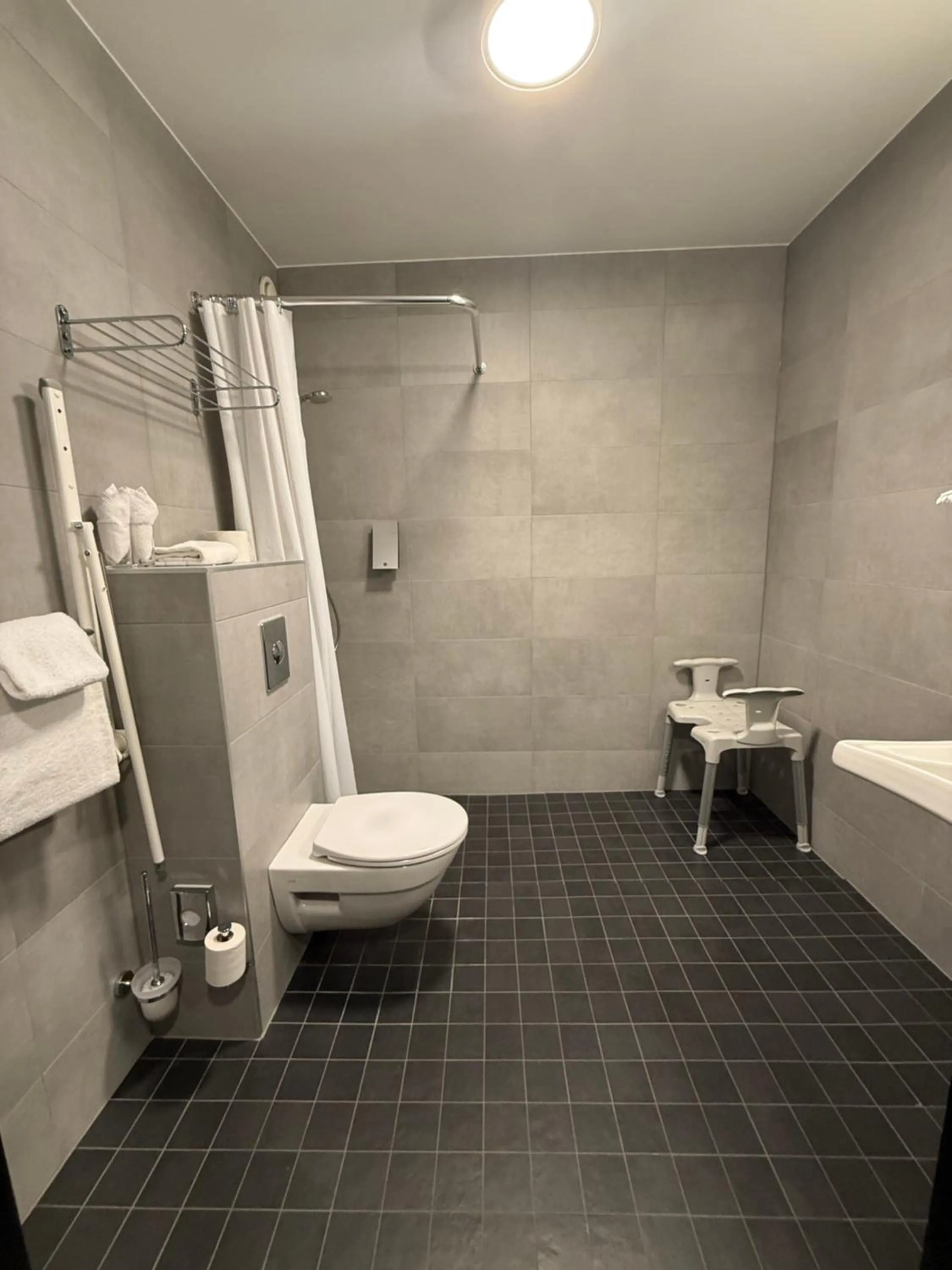 Bathroom in Thon Hotel Bjørneparken