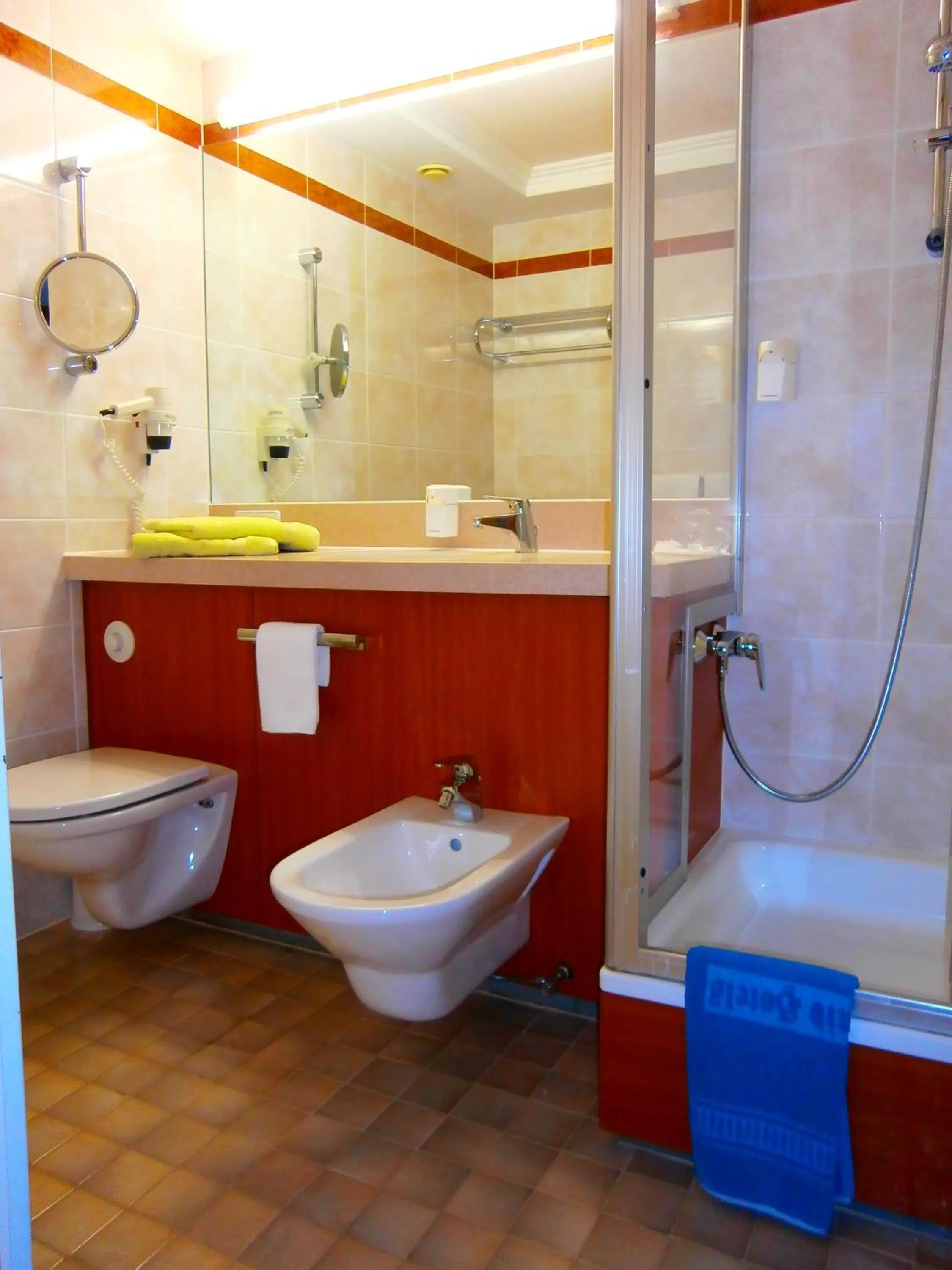 Bathroom in Das Kaltschmid - Familotel Tirol