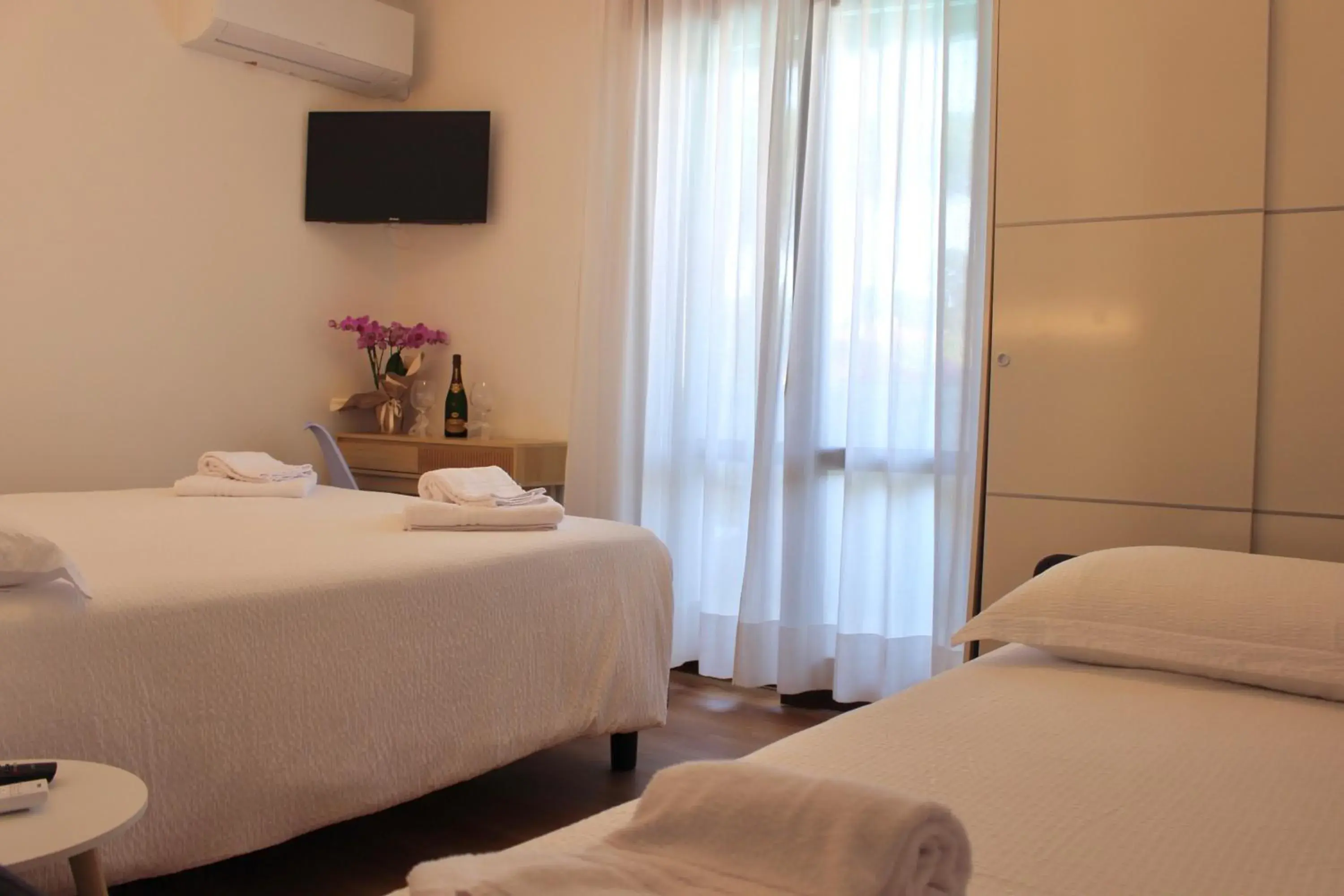 Quadruple Room with Balcony in Hotel Rosa Dei Venti Quadruple Room with Balcony in Hotel Rosa Dei Venti