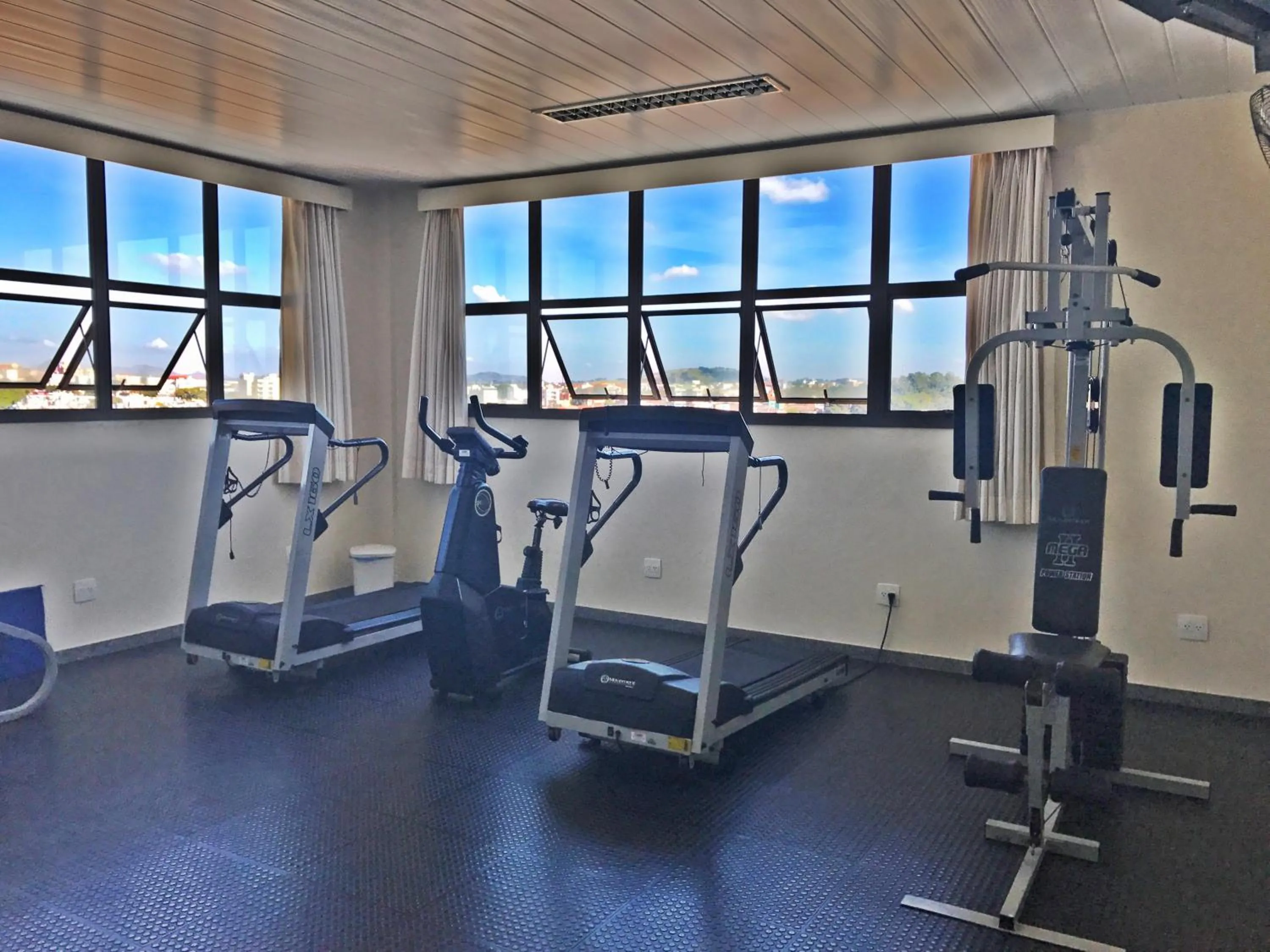 Fitness centre/facilities in Serema Palace Hotel