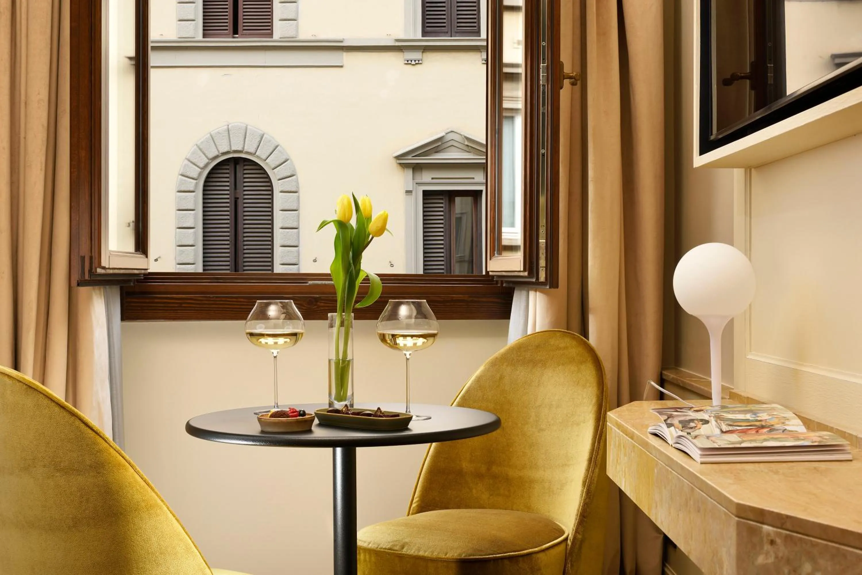 Decorative detail in Floren Hotel