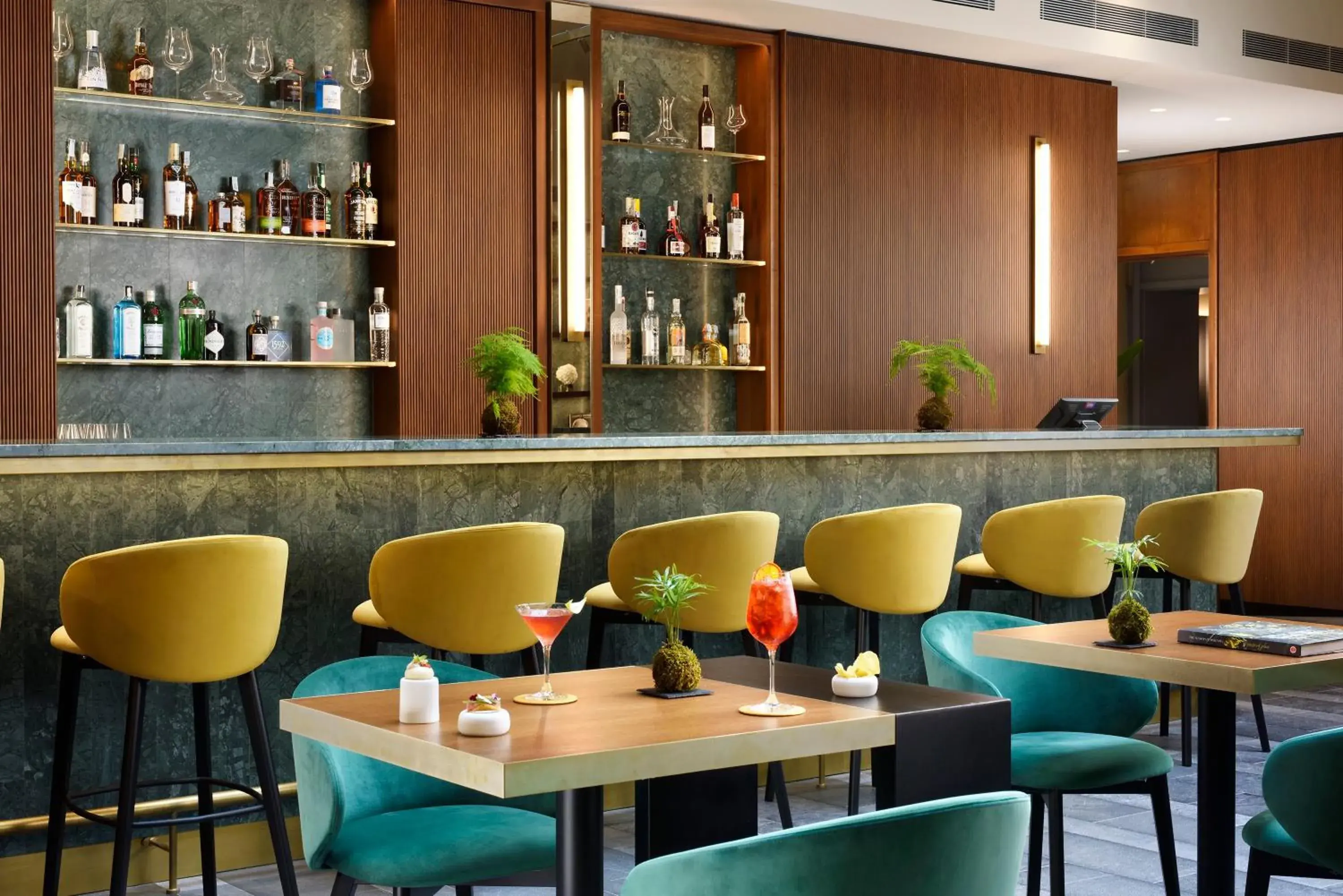 Restaurant/places to eat in Floren Hotel Restaurant/places to eat in Floren Hotel