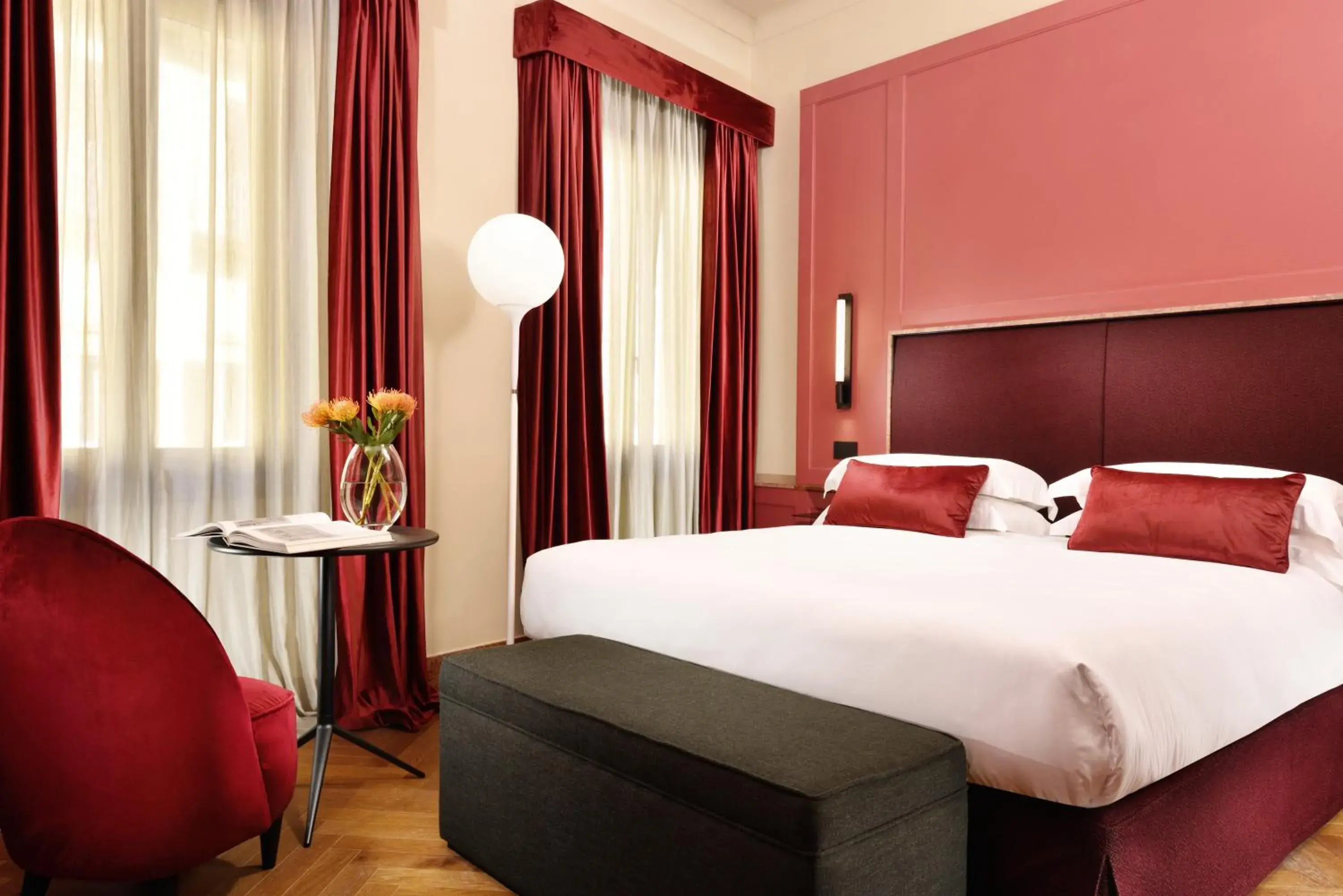 Bed in Floren Hotel Bed in Floren Hotel