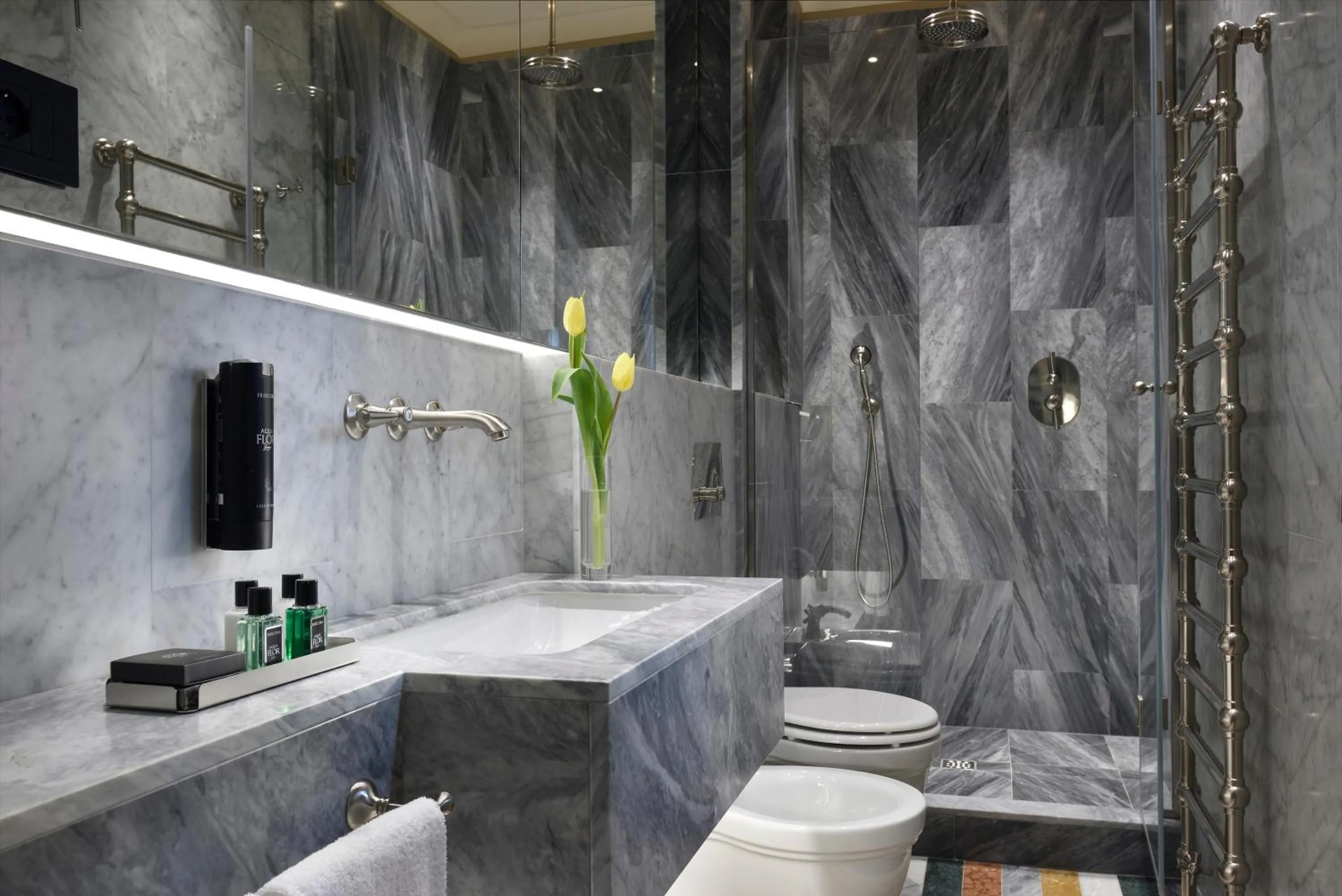 Shower in Floren Hotel