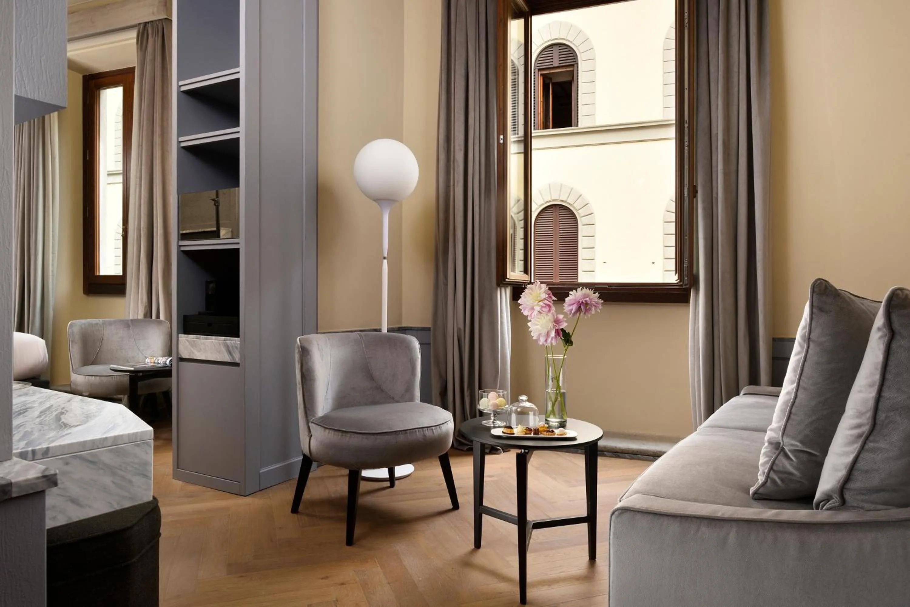 Photo of the whole room in Floren Hotel