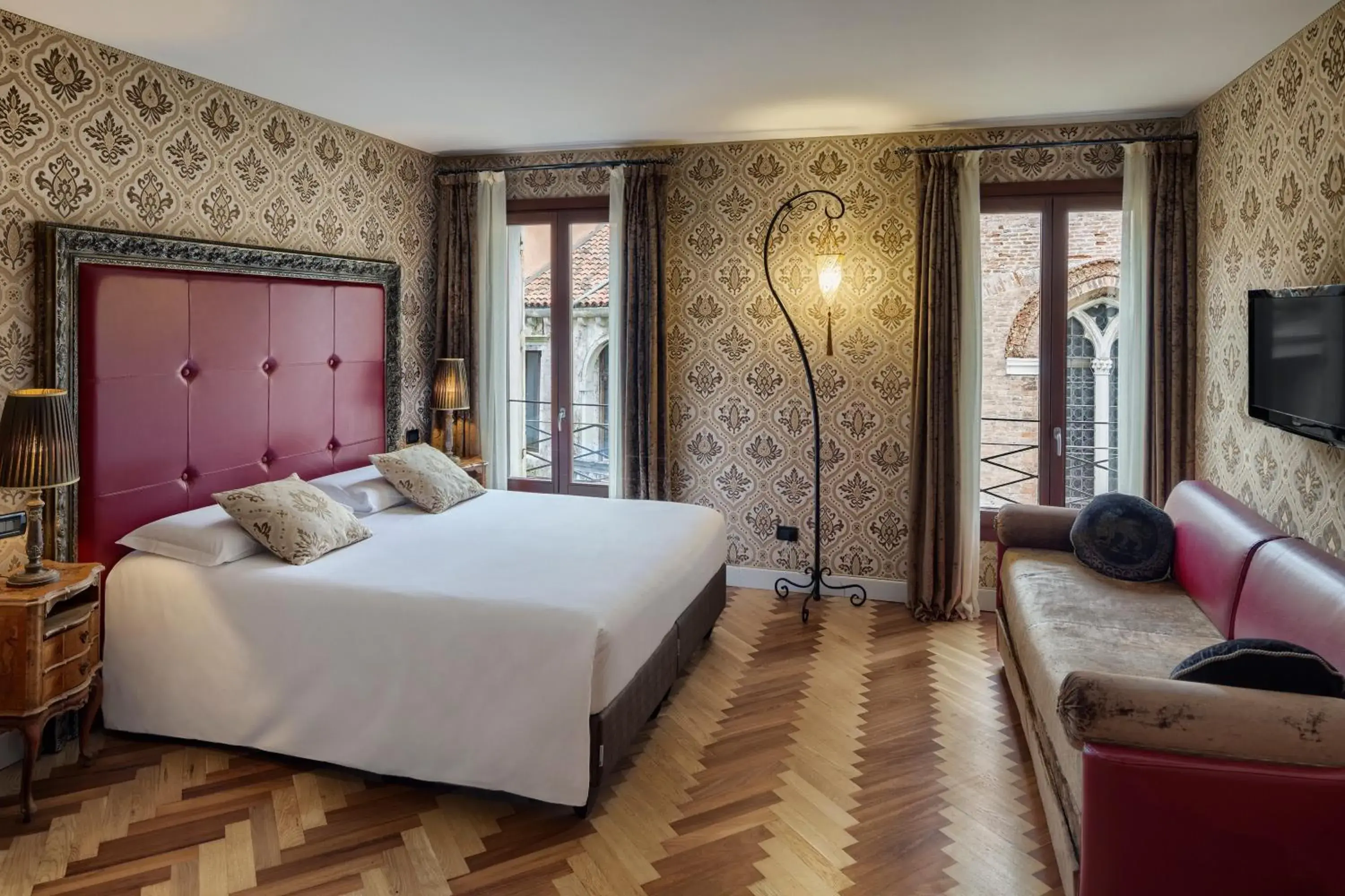 Superior Double Room in B&B Bloom Settimo Cielo Superior Double Room in B&B Bloom Settimo Cielo