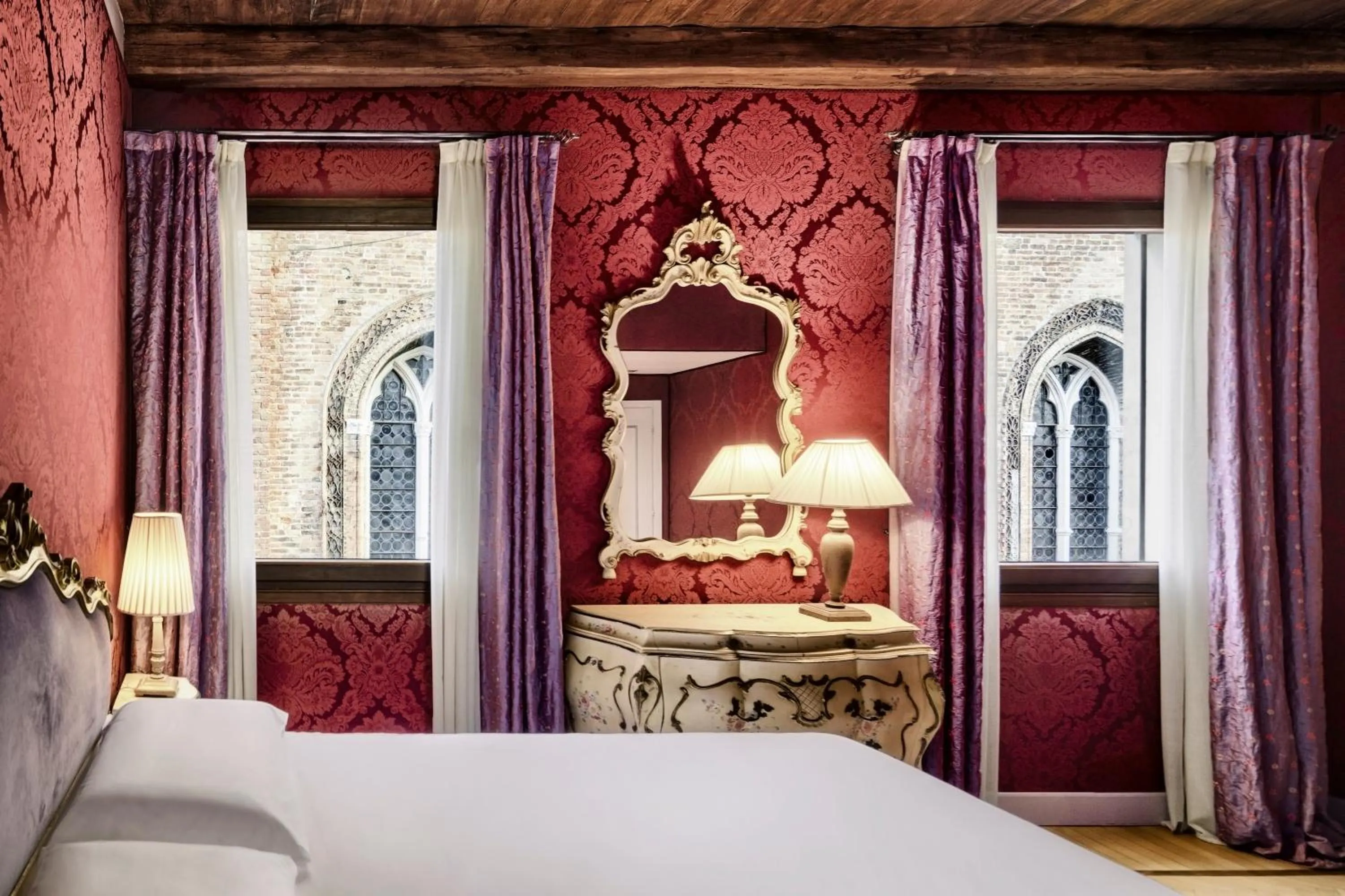 Photo of the whole room, Bed in B&B Bloom Settimo Cielo