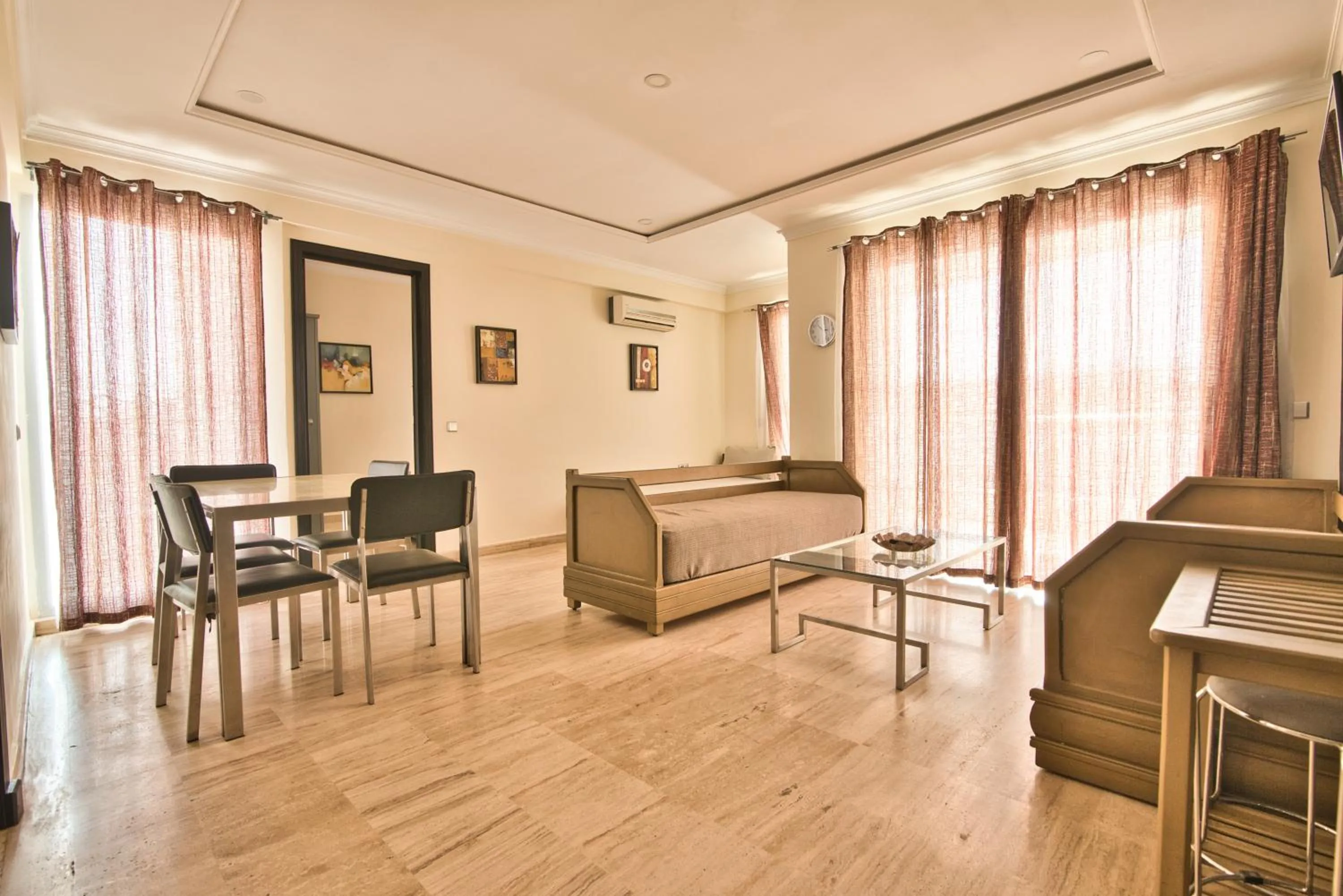 Living room in Appart Hôtel Founty Beach