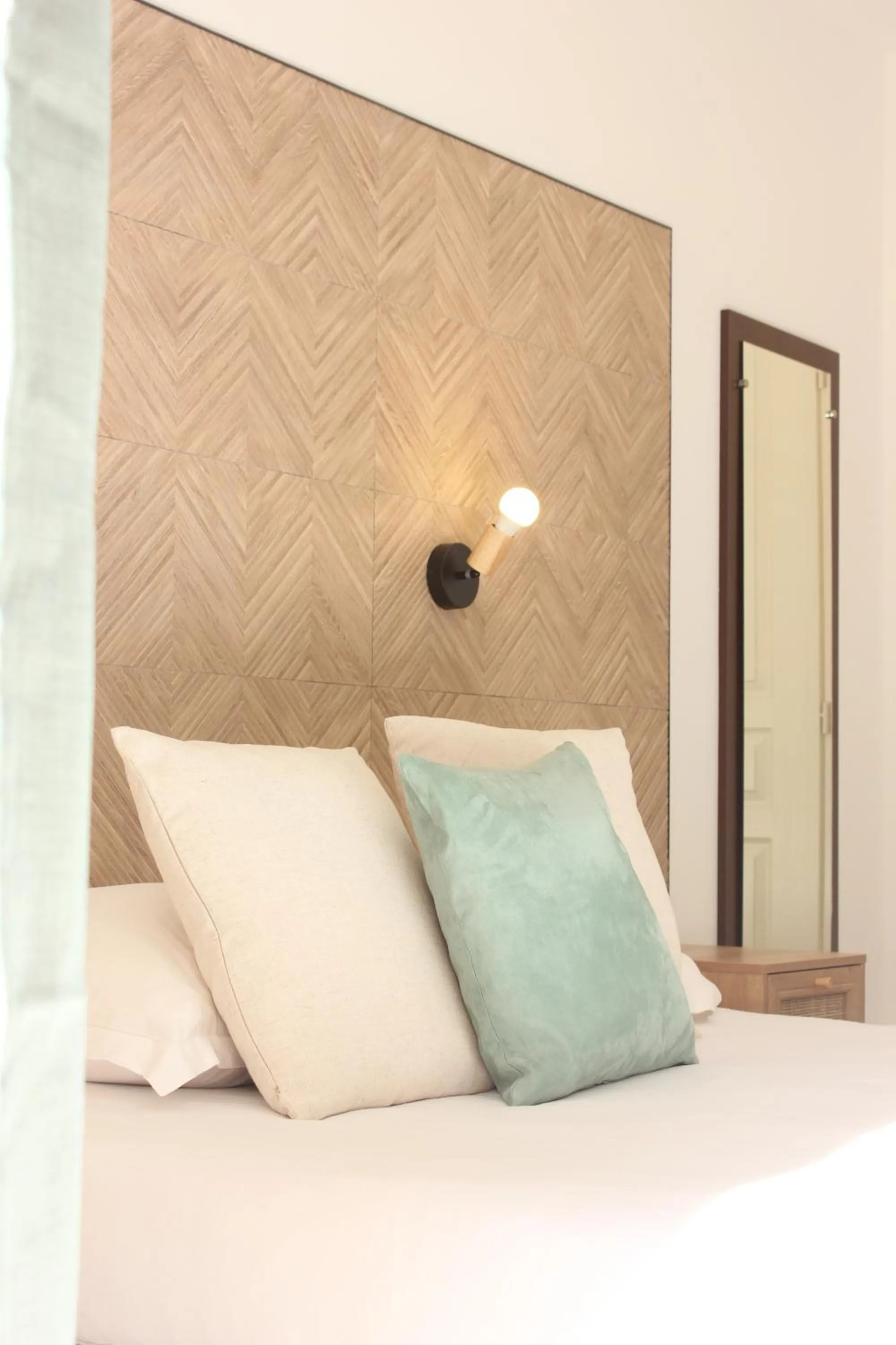 Bed in The Originals City, Hôtel Côté Sud, Marseille Est