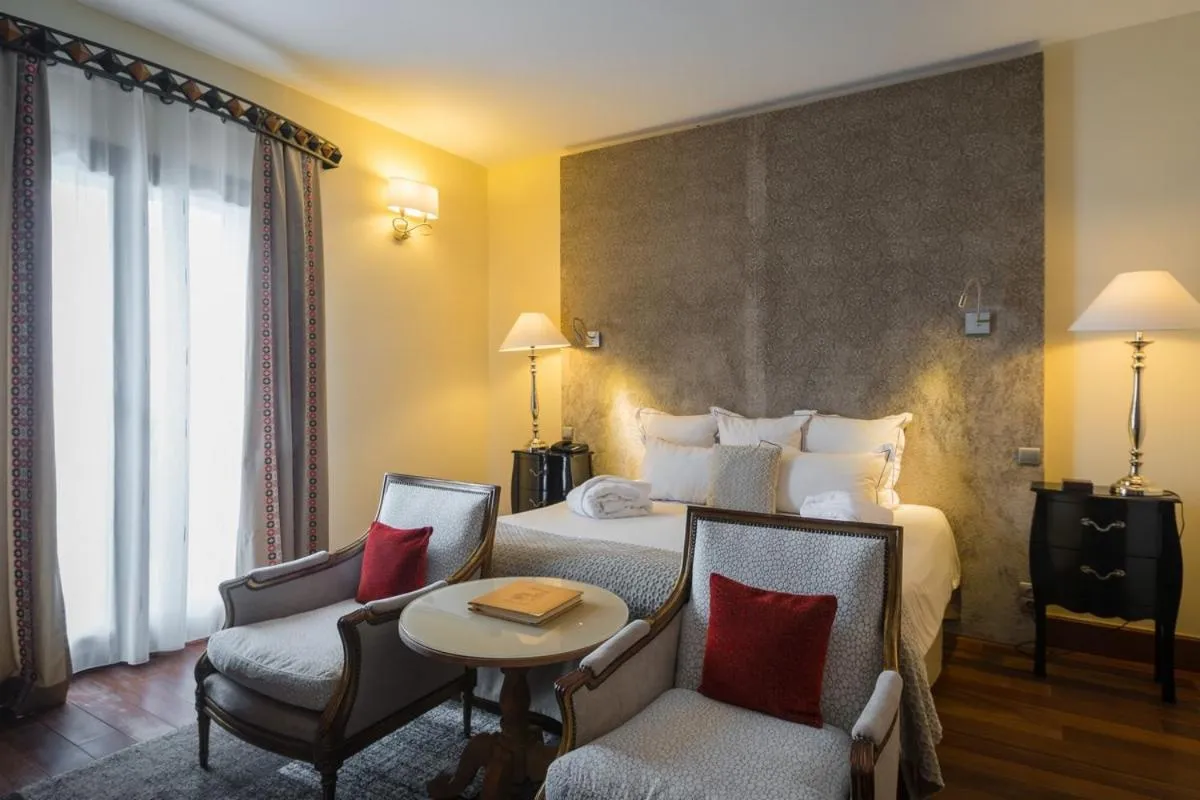 Junior Suite with Sea View and Balcony or Terrace in Hôtel Demeure Loredana