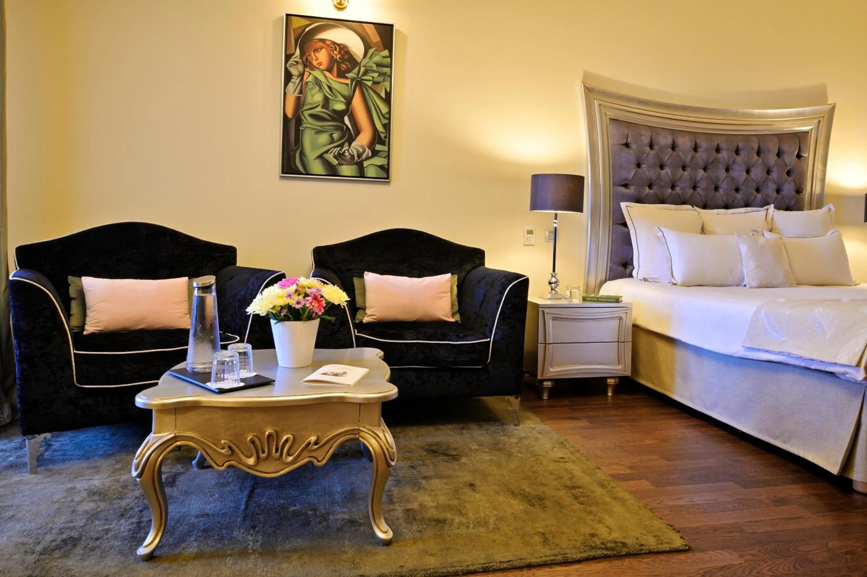 Seating area, Bed in Hôtel Demeure Loredana