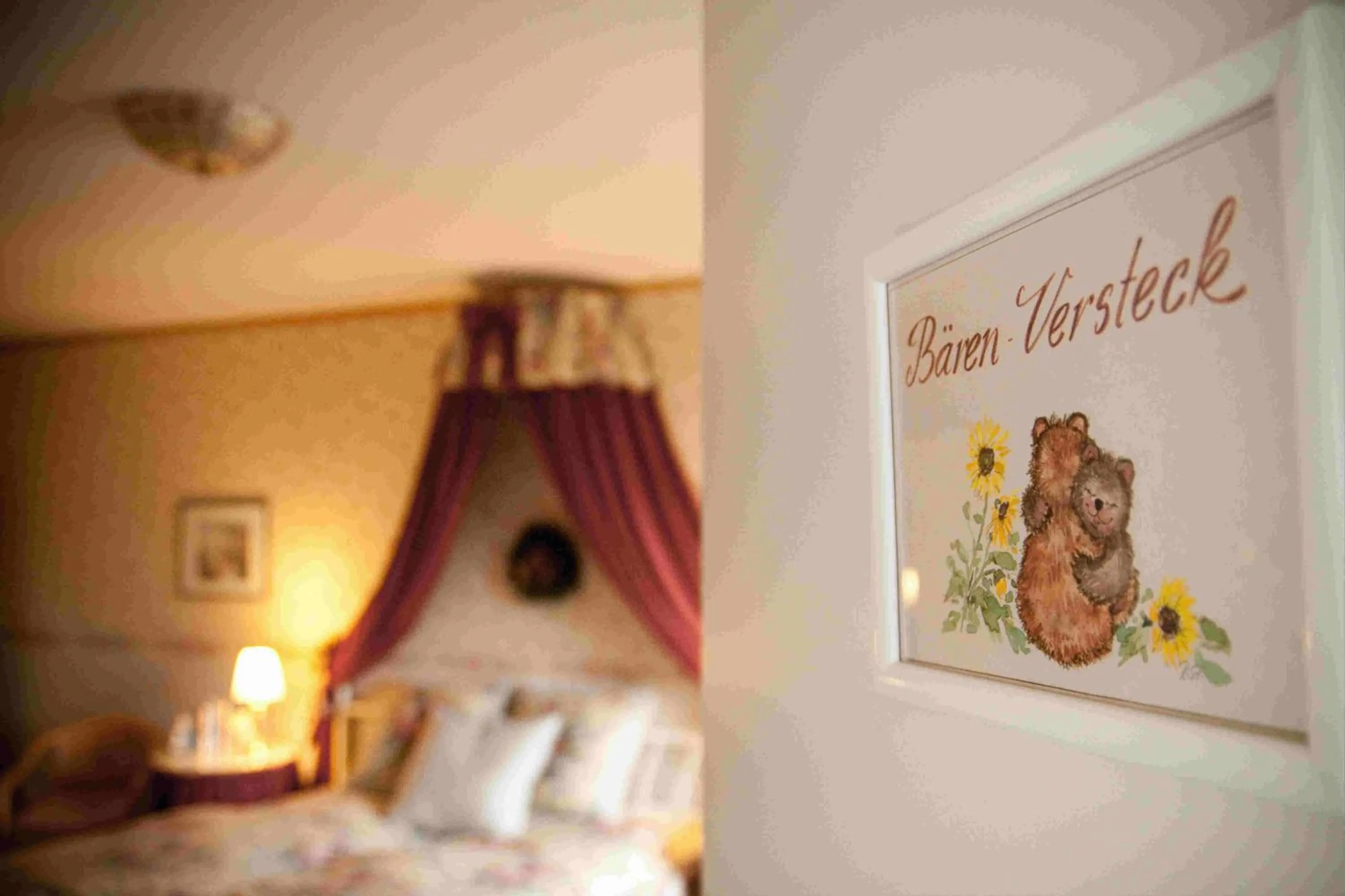 Decorative detail, Bed in Das Bärenhaus