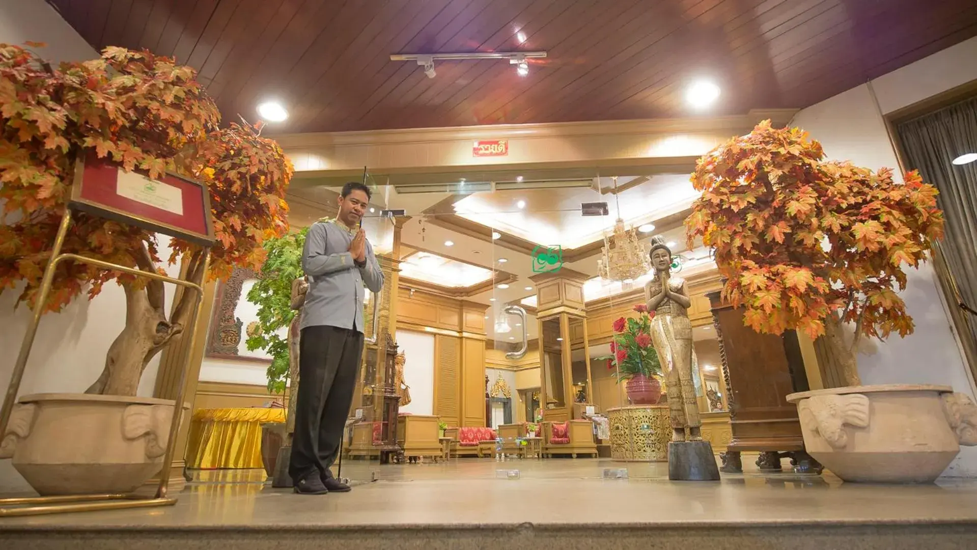 Facade/entrance in City Beach Resort Facade/entrance in City Beach Resort