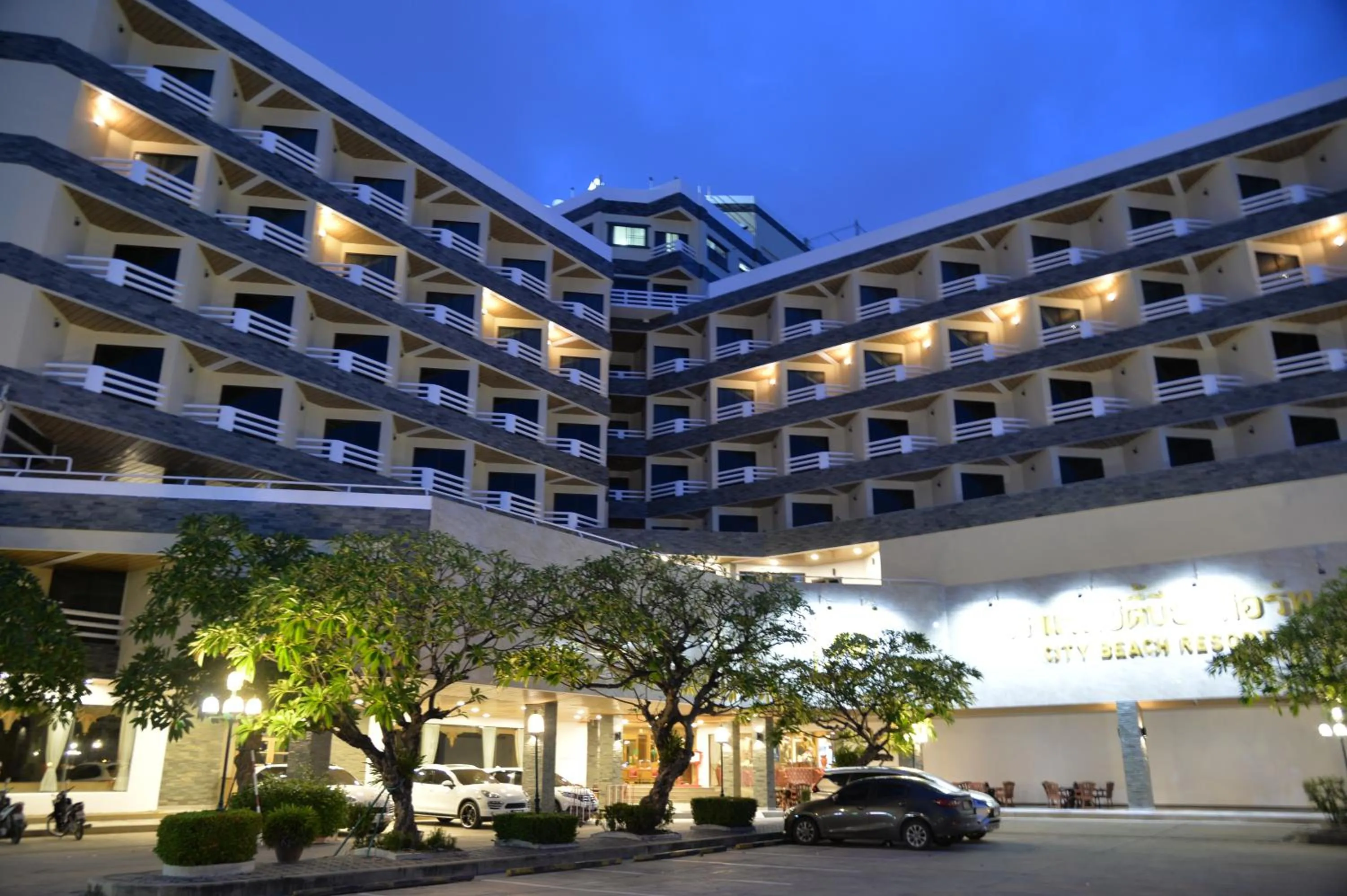 Night in City Beach Resort