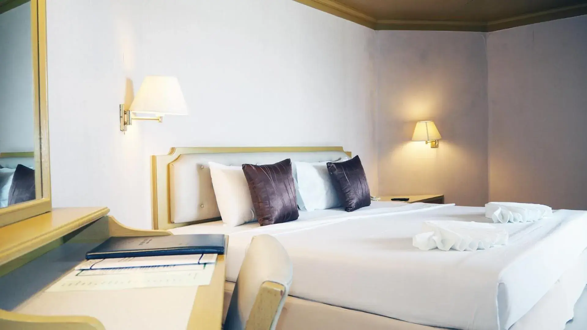 Bed in City Beach Resort Bed in City Beach Resort