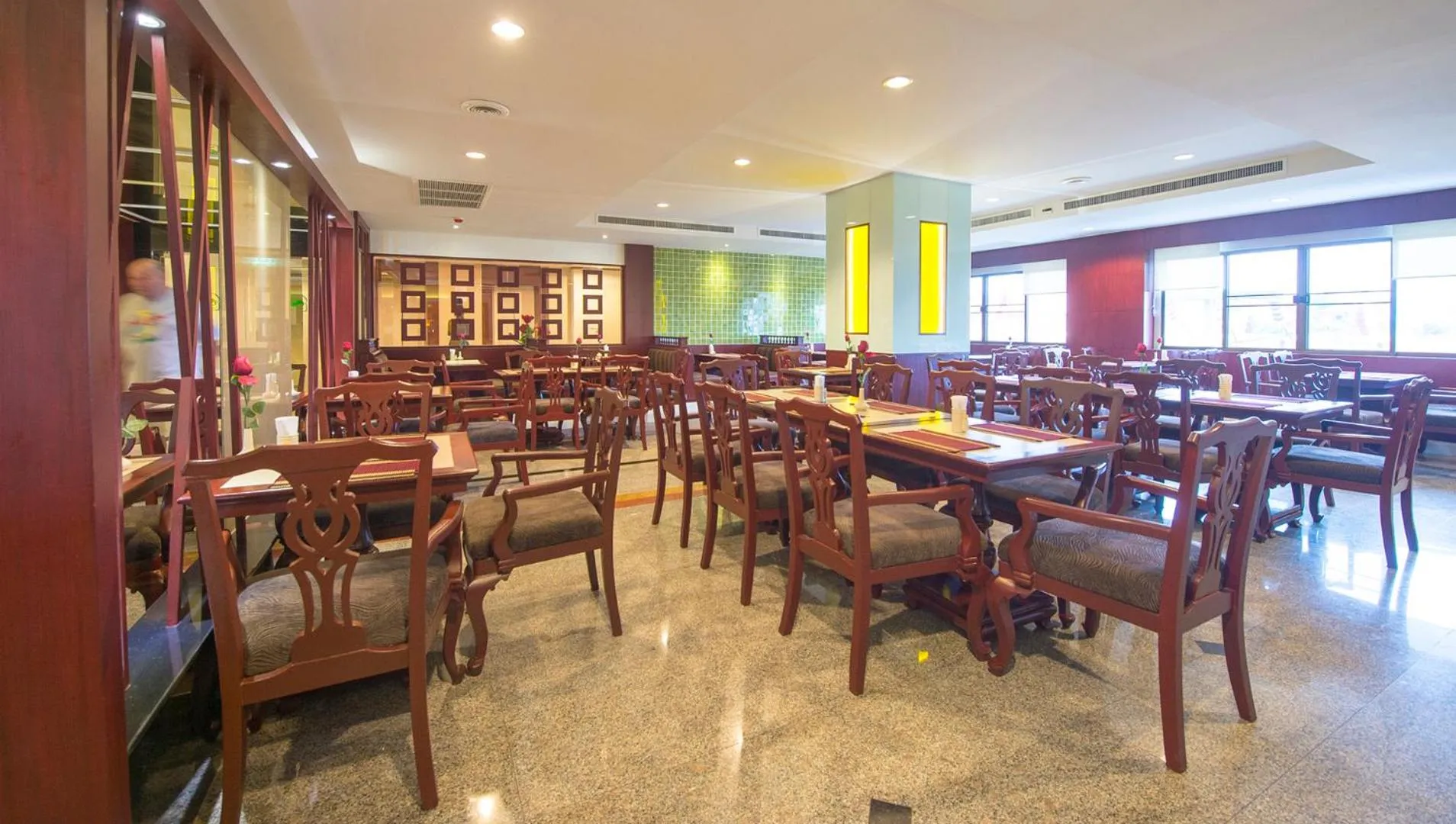 Restaurant/places to eat in City Beach Resort