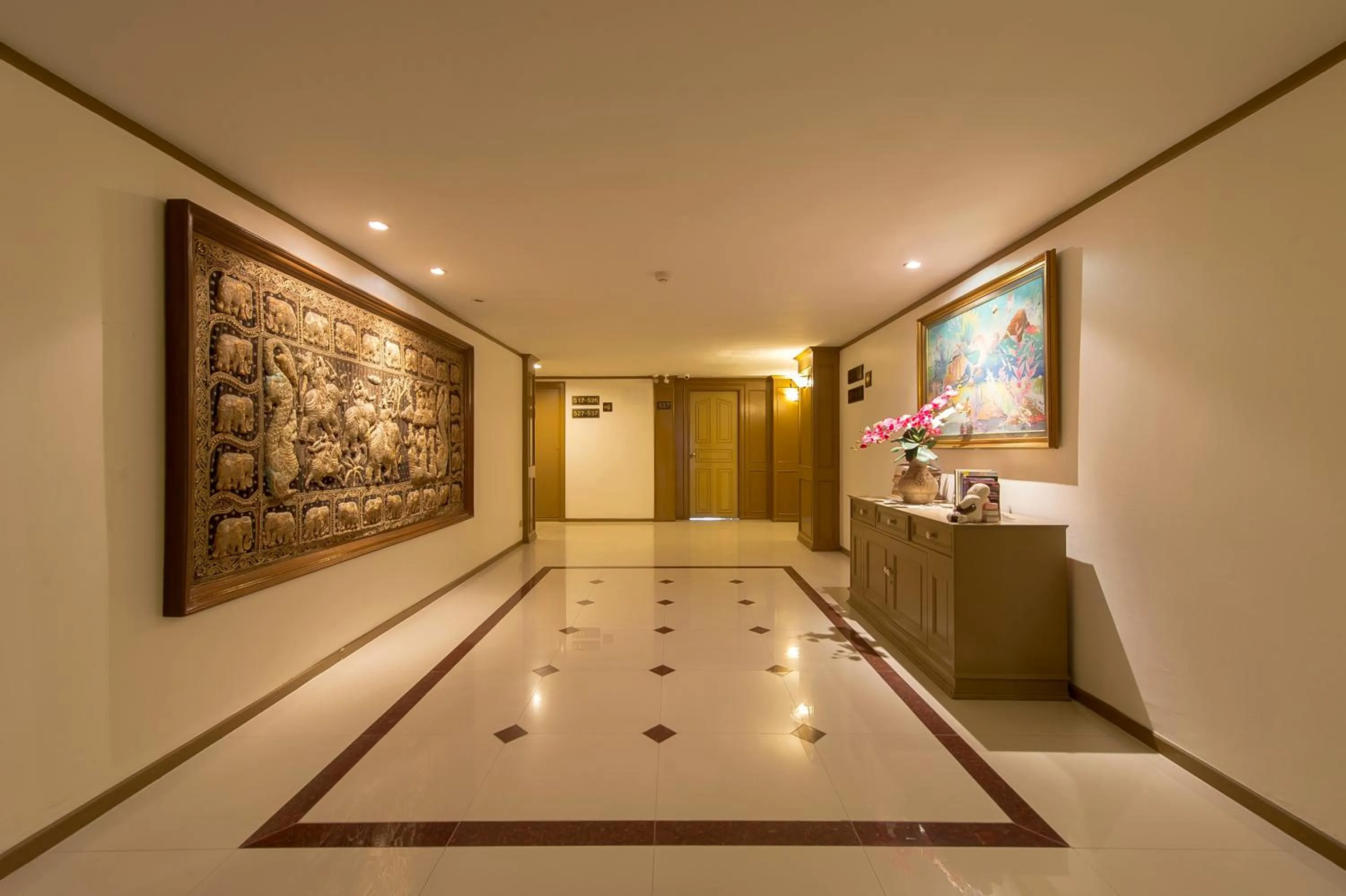 TV and multimedia in City Beach Resort