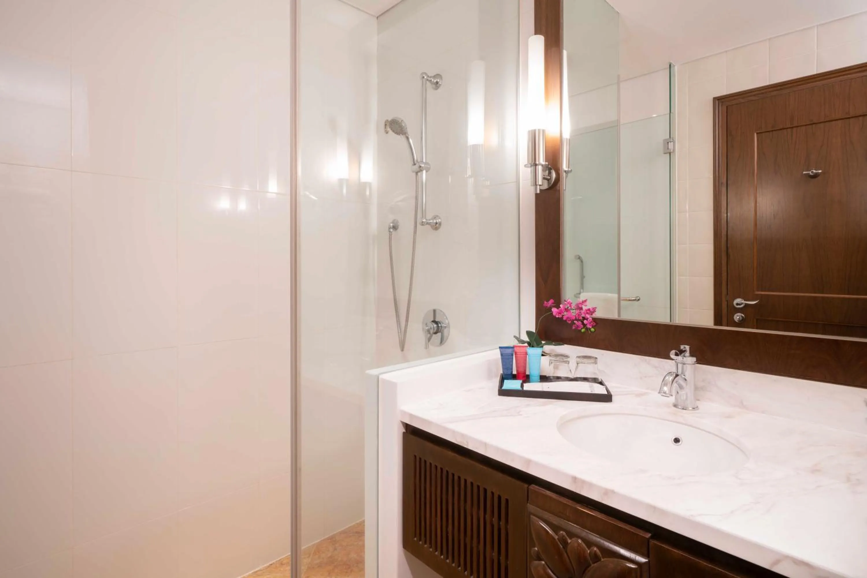 Bathroom in Rendezvous Hotel Singapore by Far East Hospitality