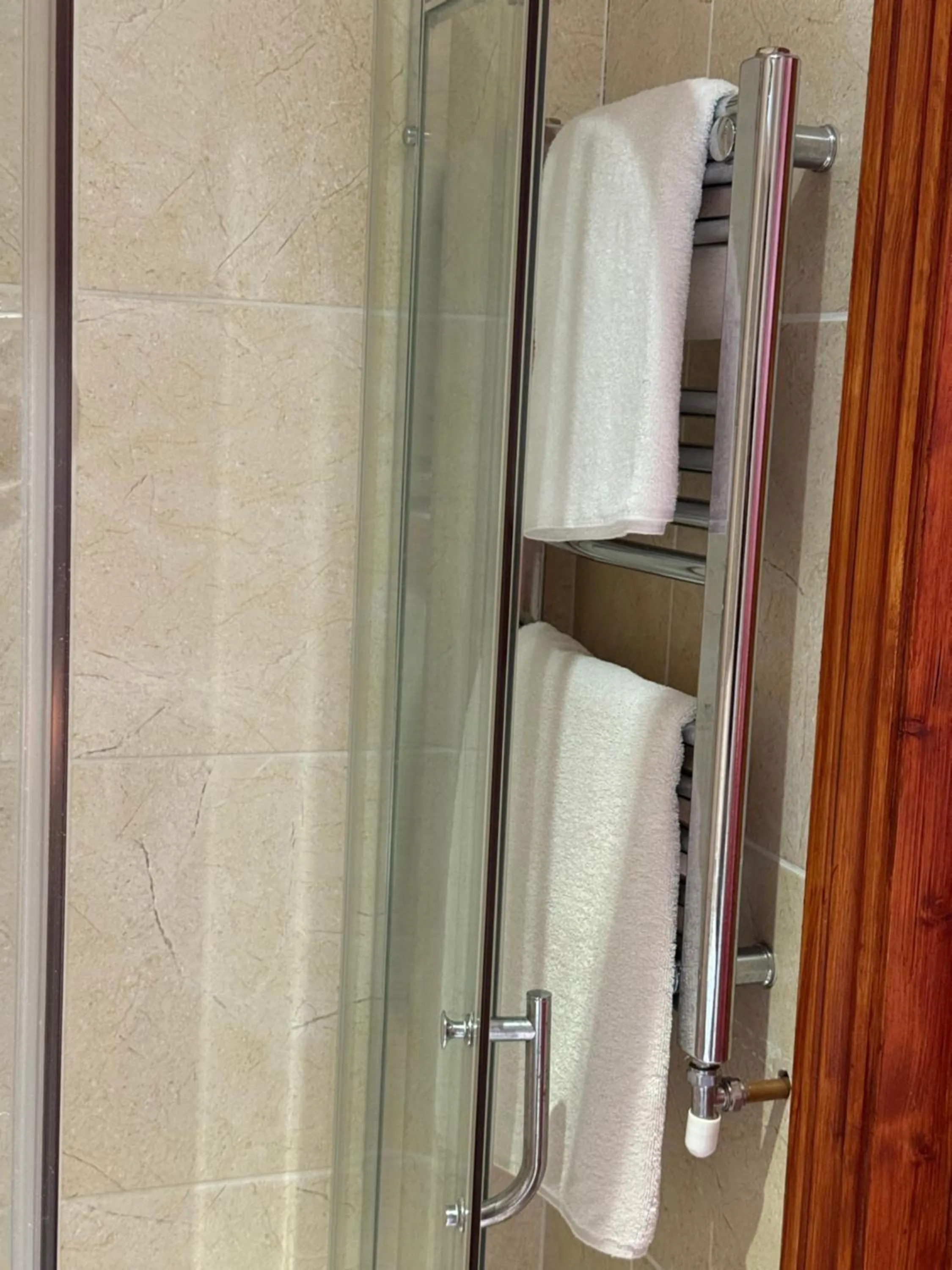 Shower in Airport Guest House
