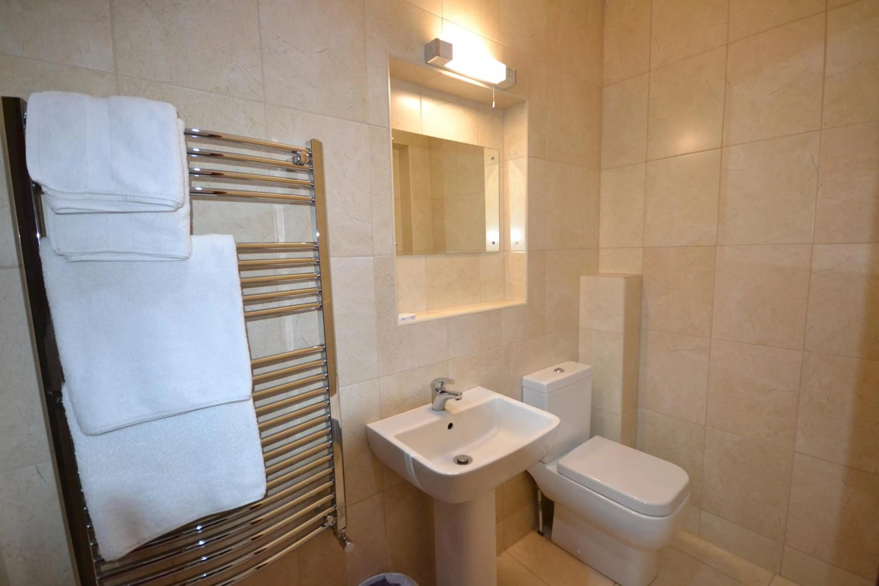 Toilet in Airport Guest House