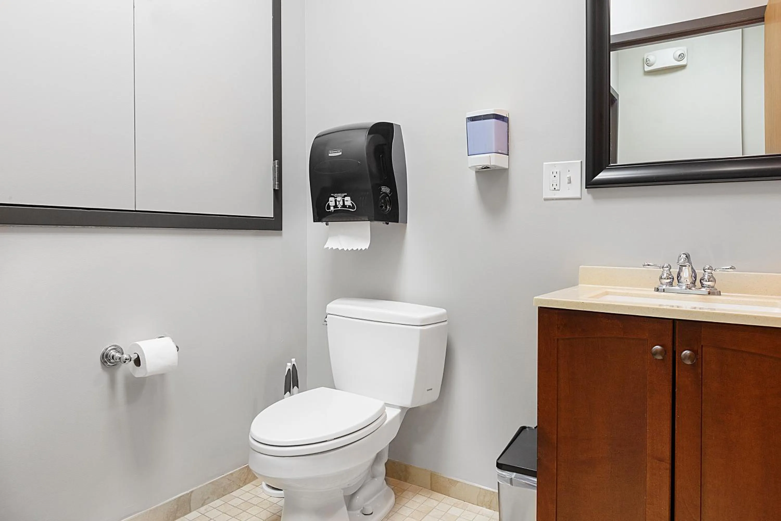 Toilet in Temple Place Suites